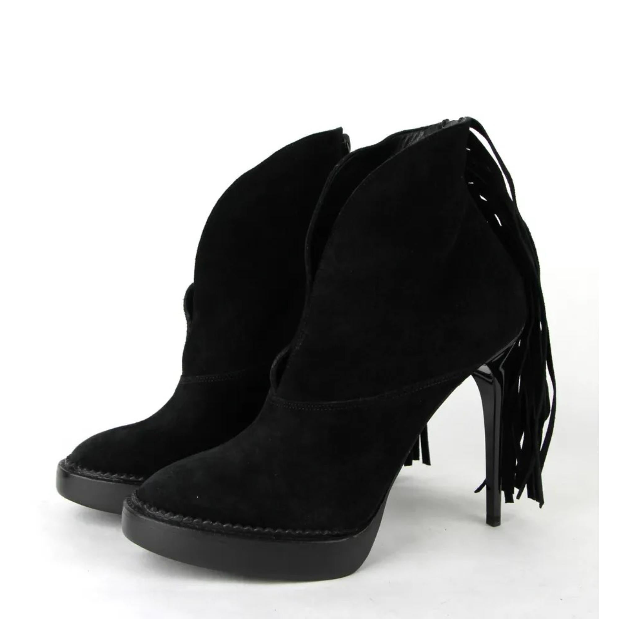 스웨이드 포니테일