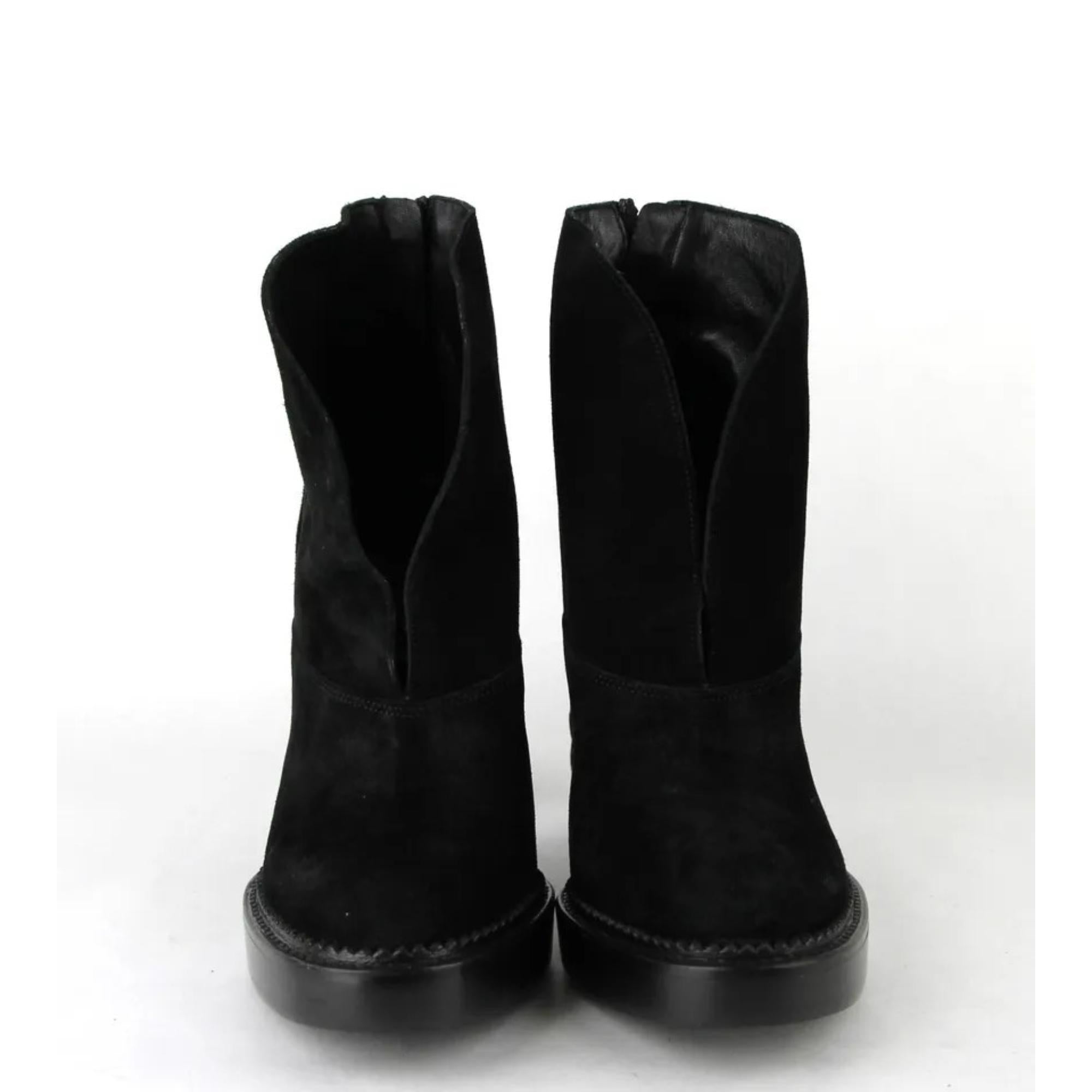 스웨이드 포니테일