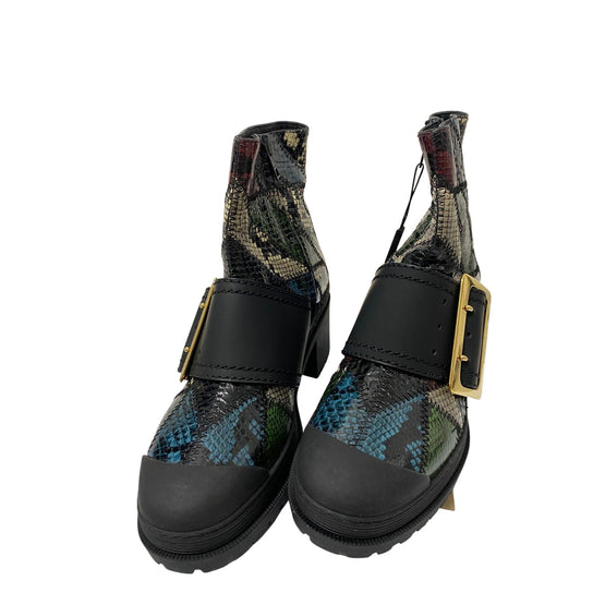 스네이크스킨 러버라이즈드 가죽 버클 부츠