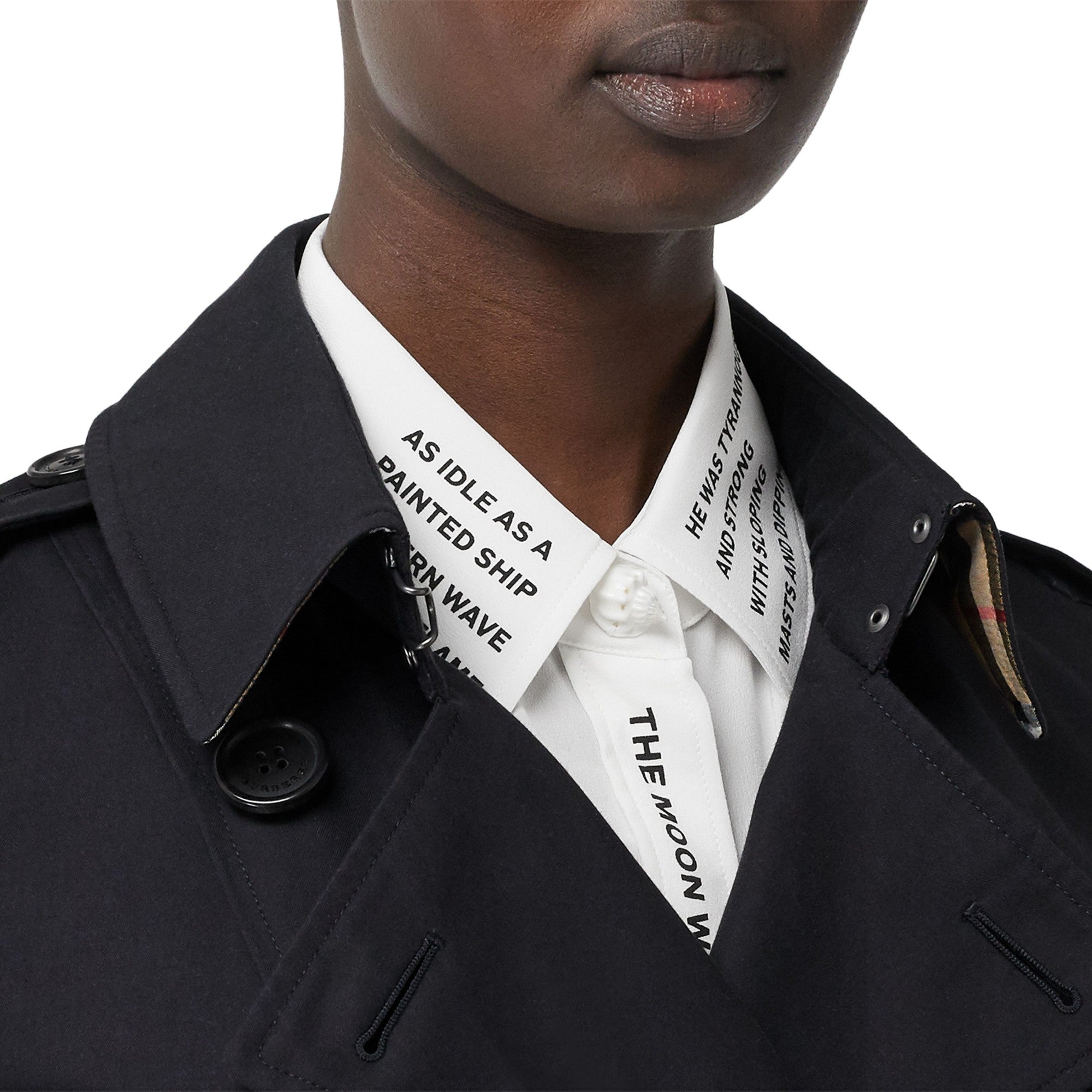 첼시 헤리티지 트렌치코트-MIDNIGHT