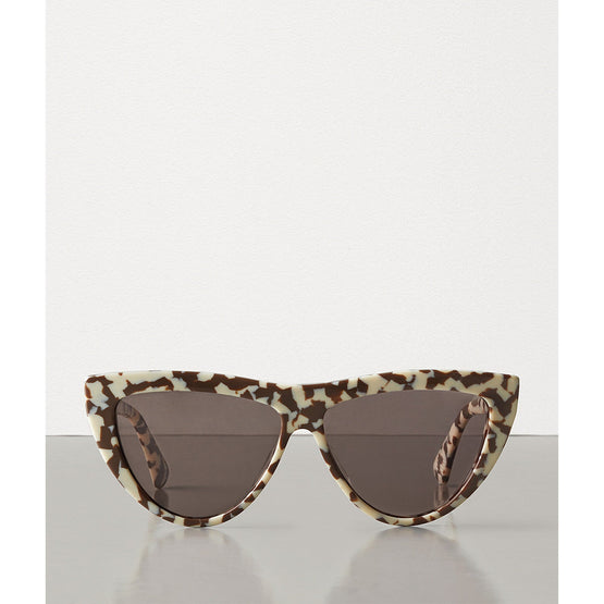 INTERNATIONAL - BROWN-BROWN-BROWN