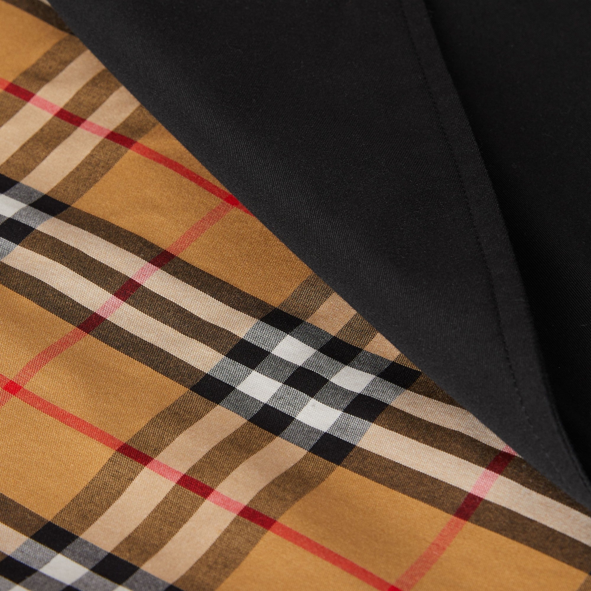 롱 워털루 헤리티지 트렌치코트-BLACK