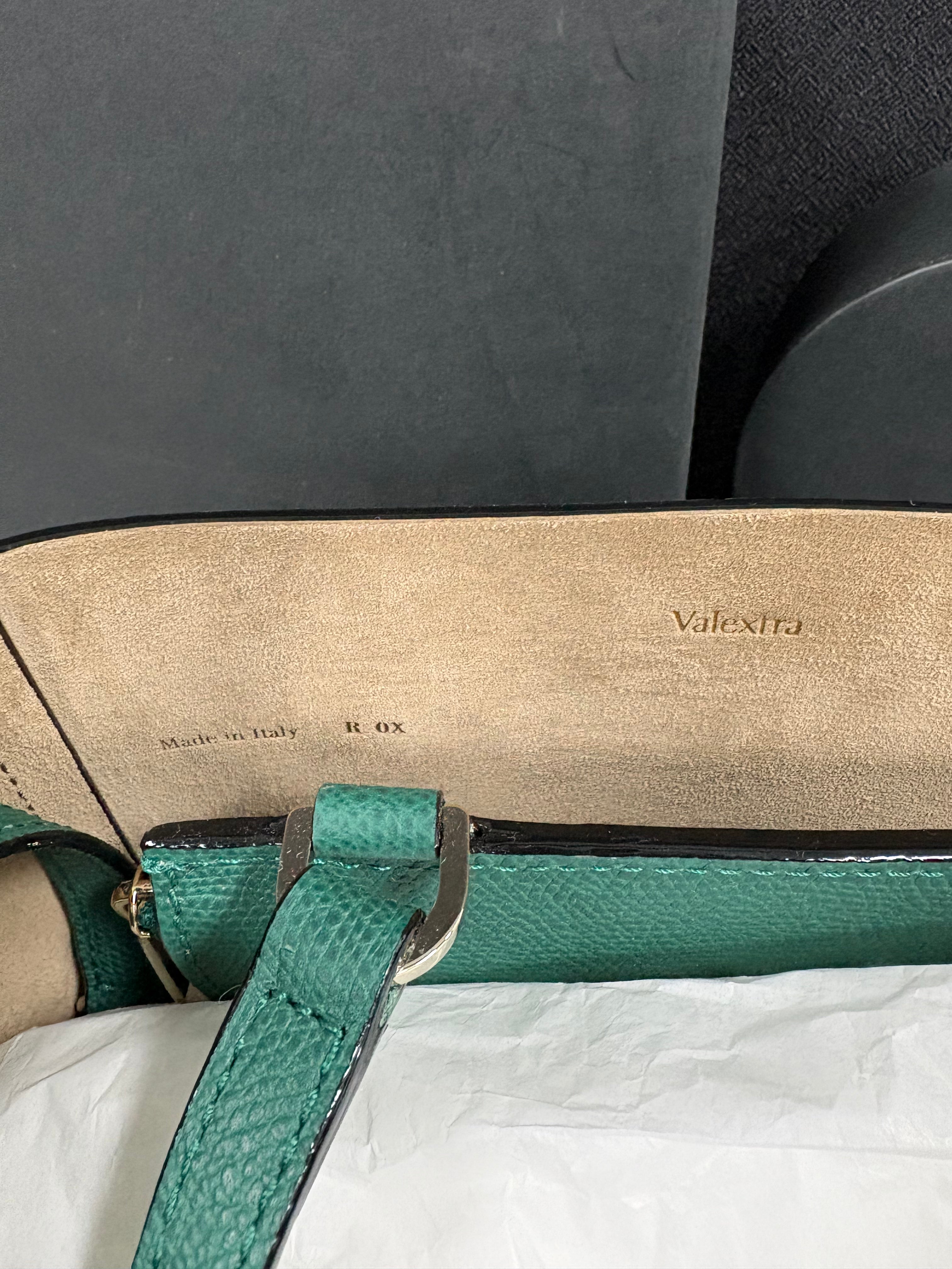 SOFT BUCKET MINI BAG-FOREST GREEN