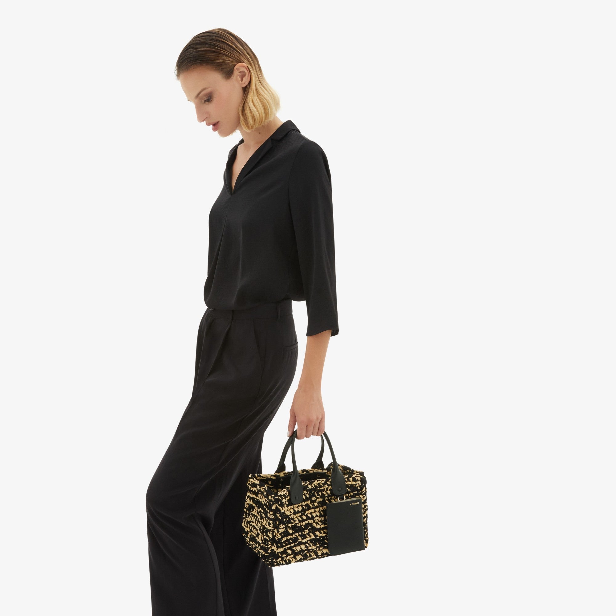 SOFT RAFFIA AND COTTON BUCKET MINI BAG-BLACK/BEIGE