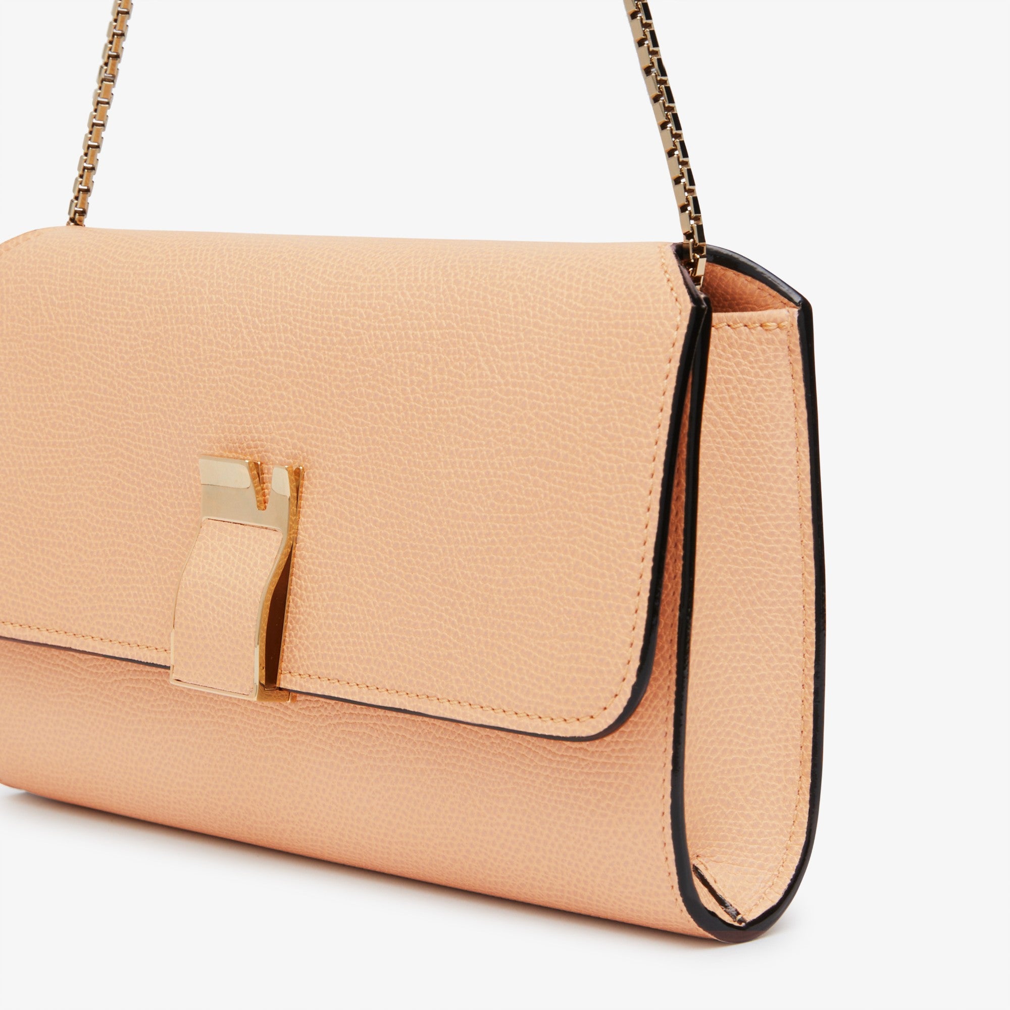 NOLO CLUTCH WITH CHAIN-POWDER PINK