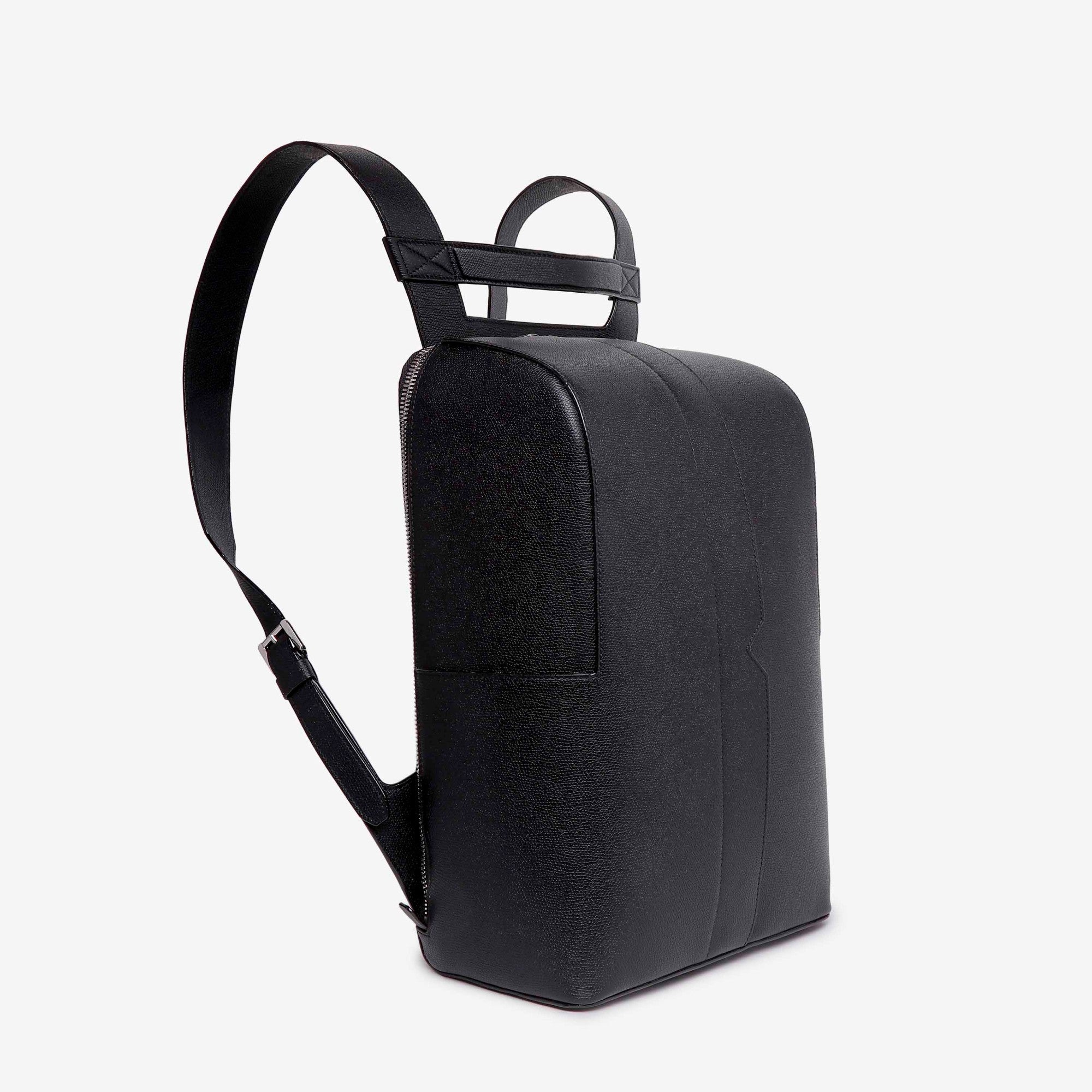 V-LINE BACKPACK-BLACK