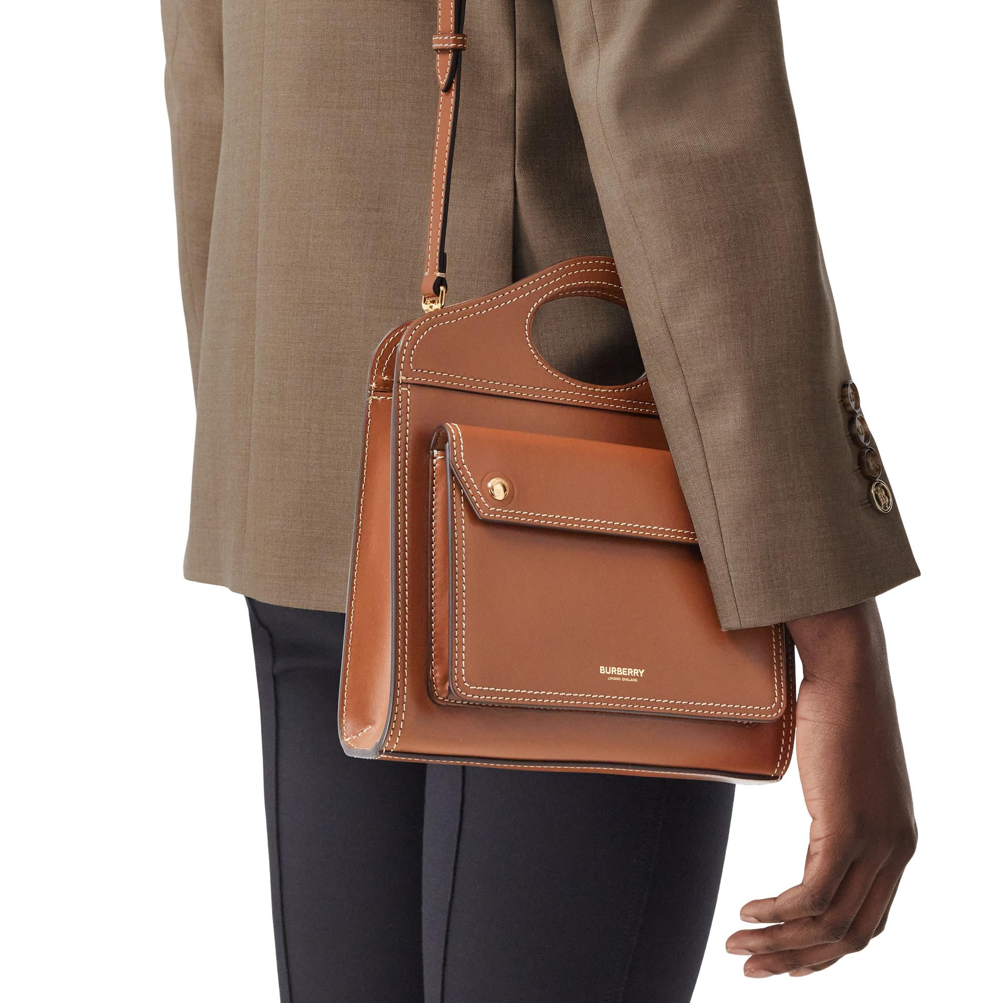 미니 톱스티치 레더 포켓 백