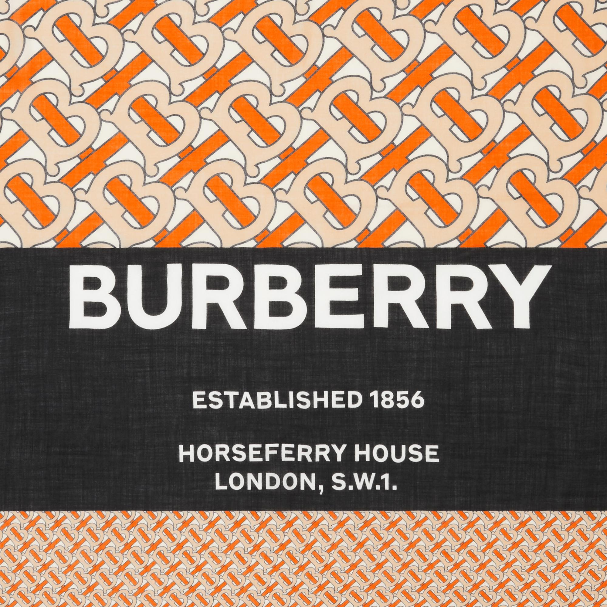 라지 모노그램 프린트 캐시미어 스퀘어 스카프