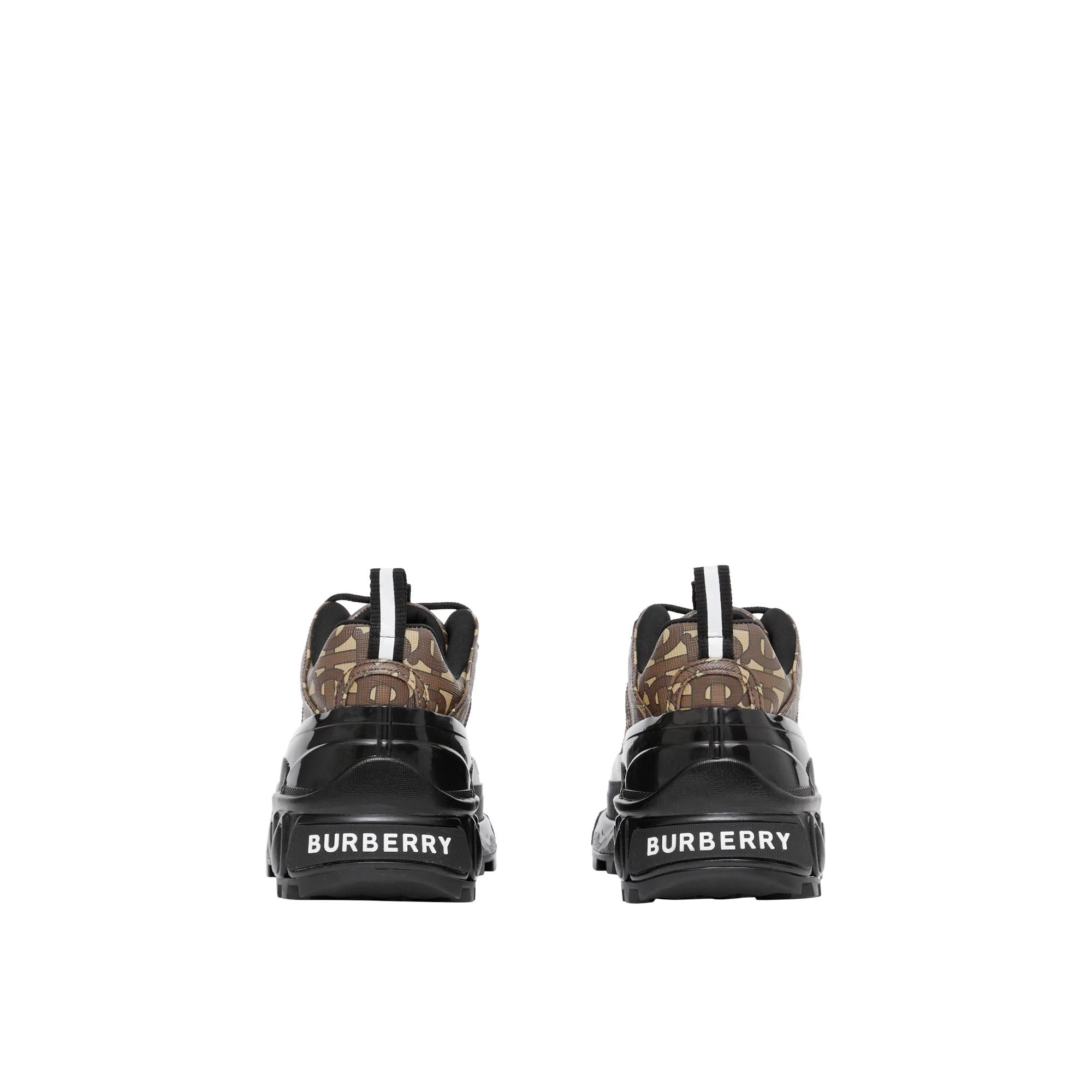 모노그램 프린트 아서 스니커즈