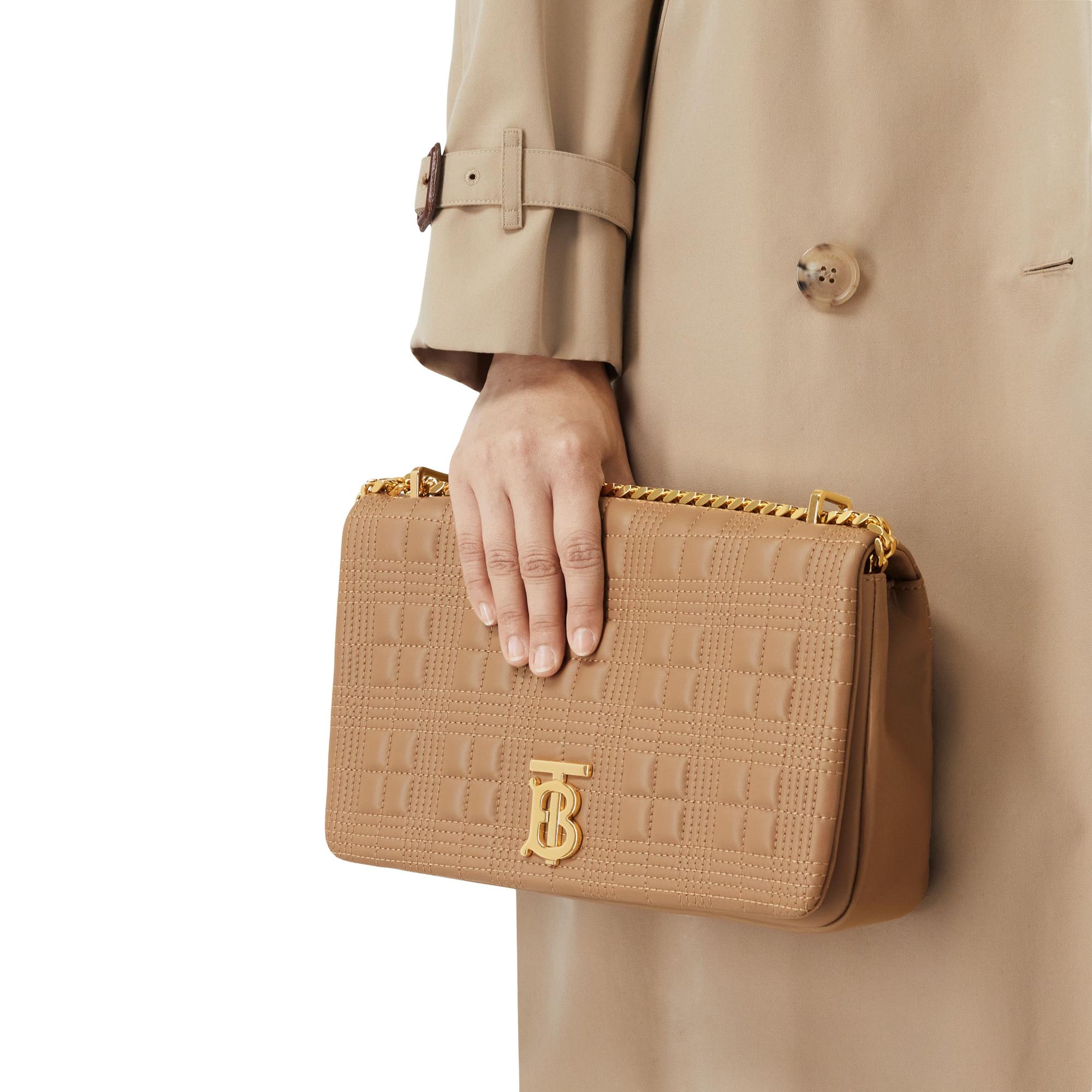 퀼팅 레더 미디엄 롤라 백