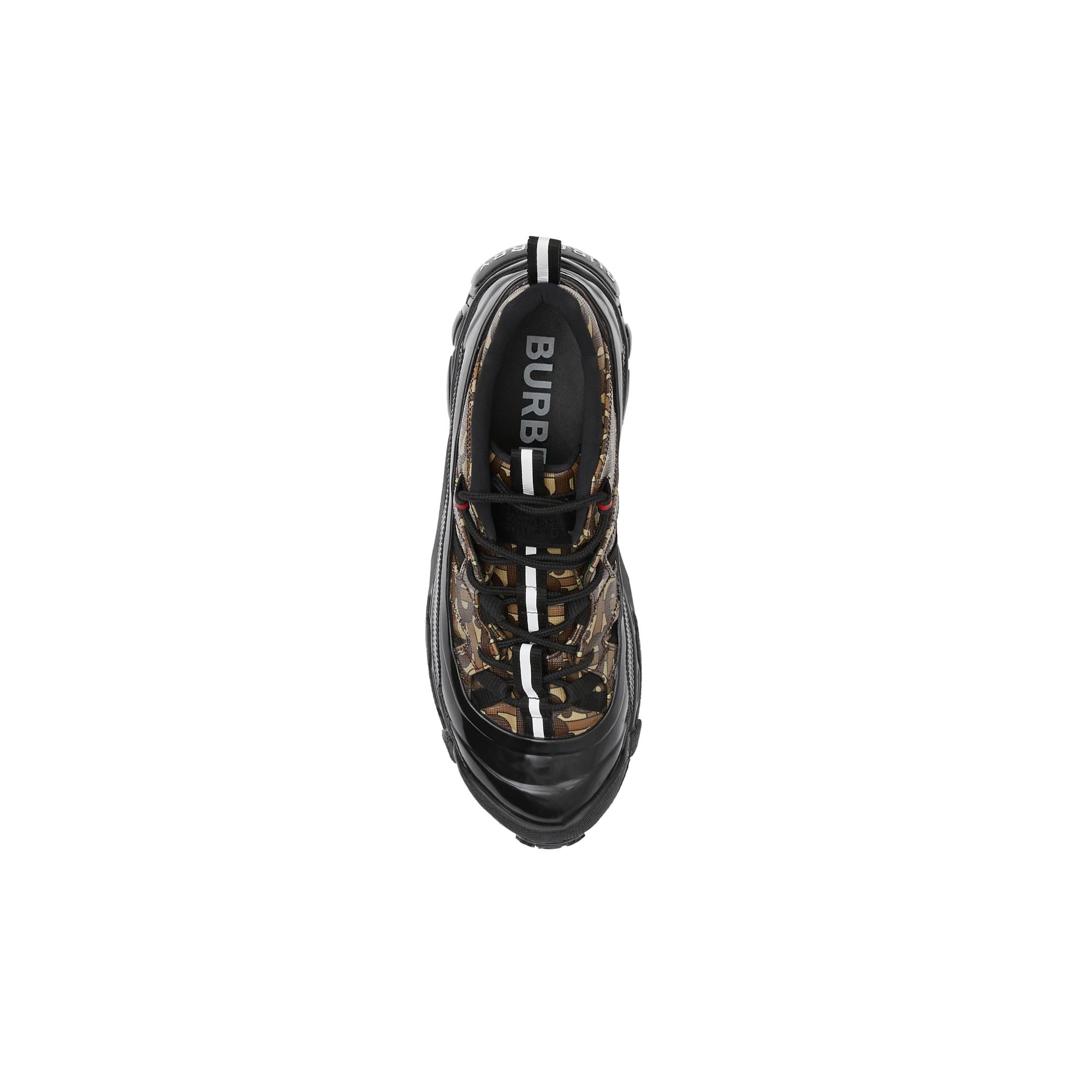 모노그램 프린트 아서 스니커즈