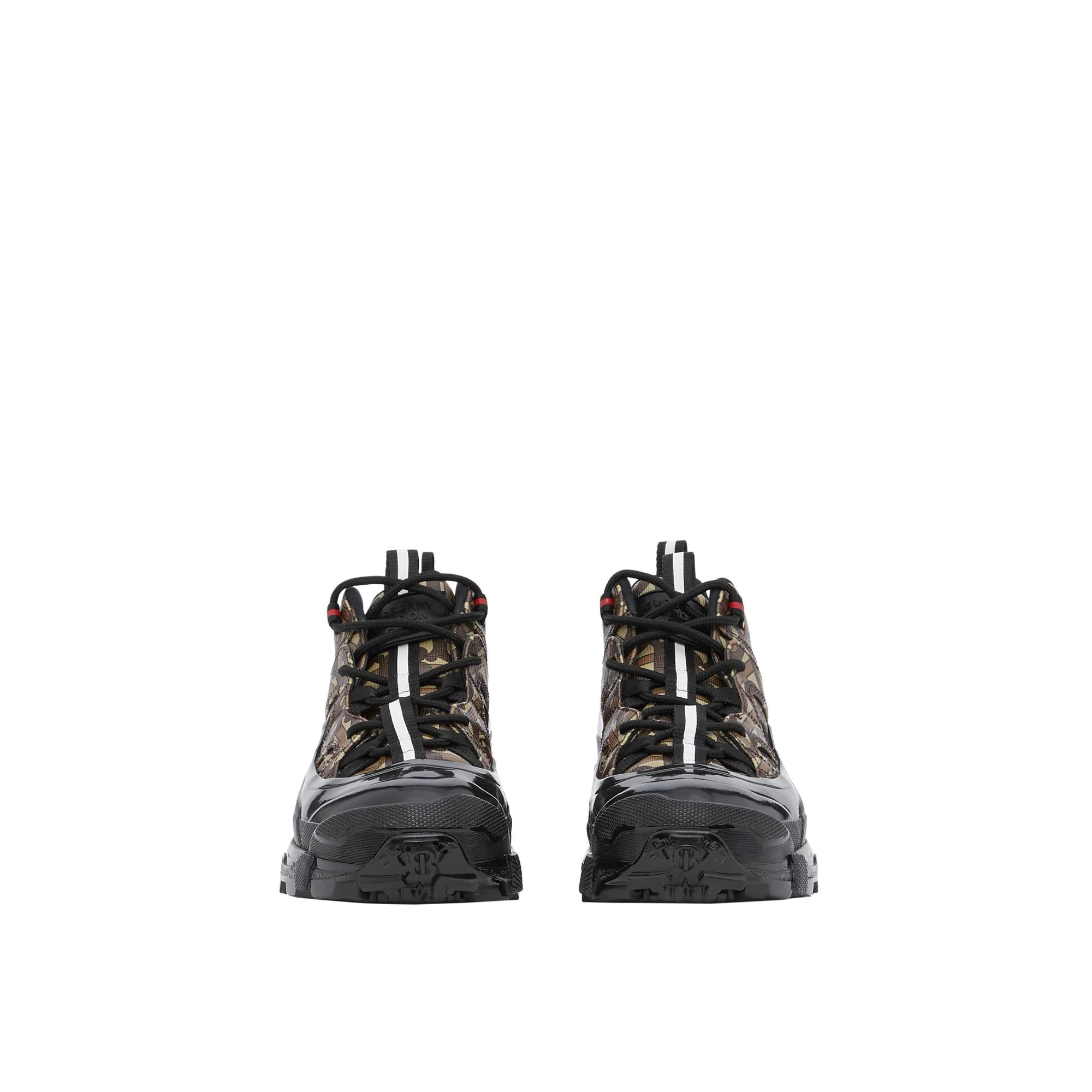 모노그램 프린트 아서 스니커즈