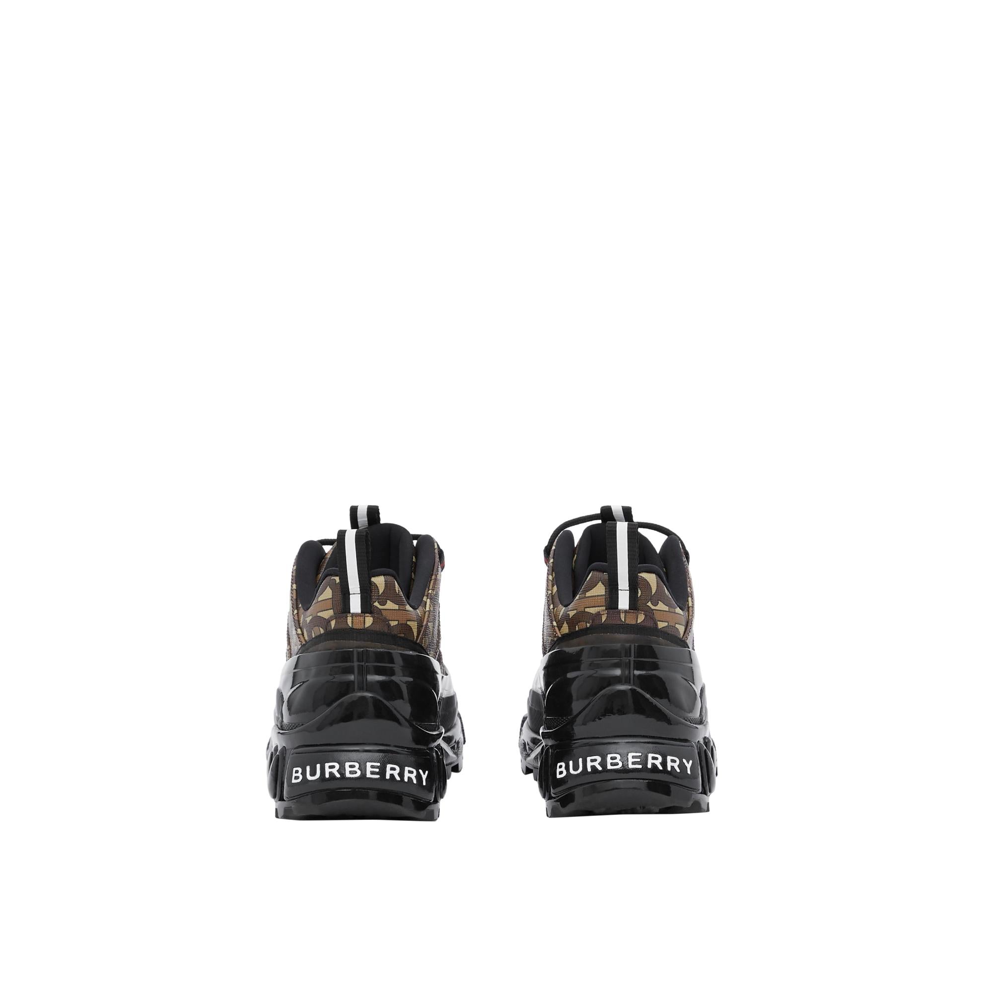 모노그램 프린트 아서 스니커즈