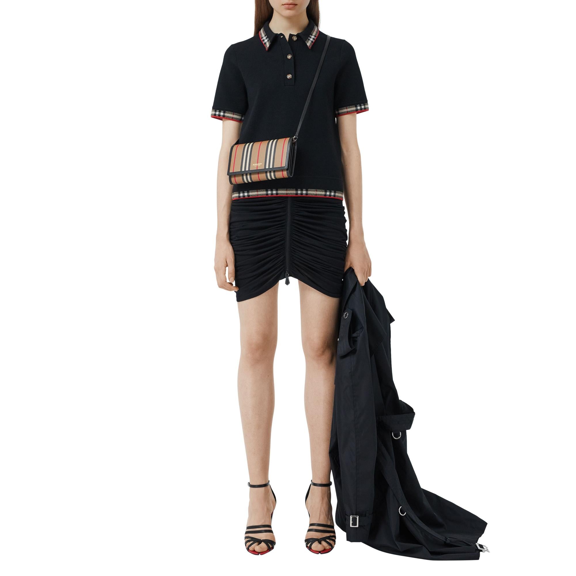 디태처블 스트랩 아이콘 스트라이프 지갑