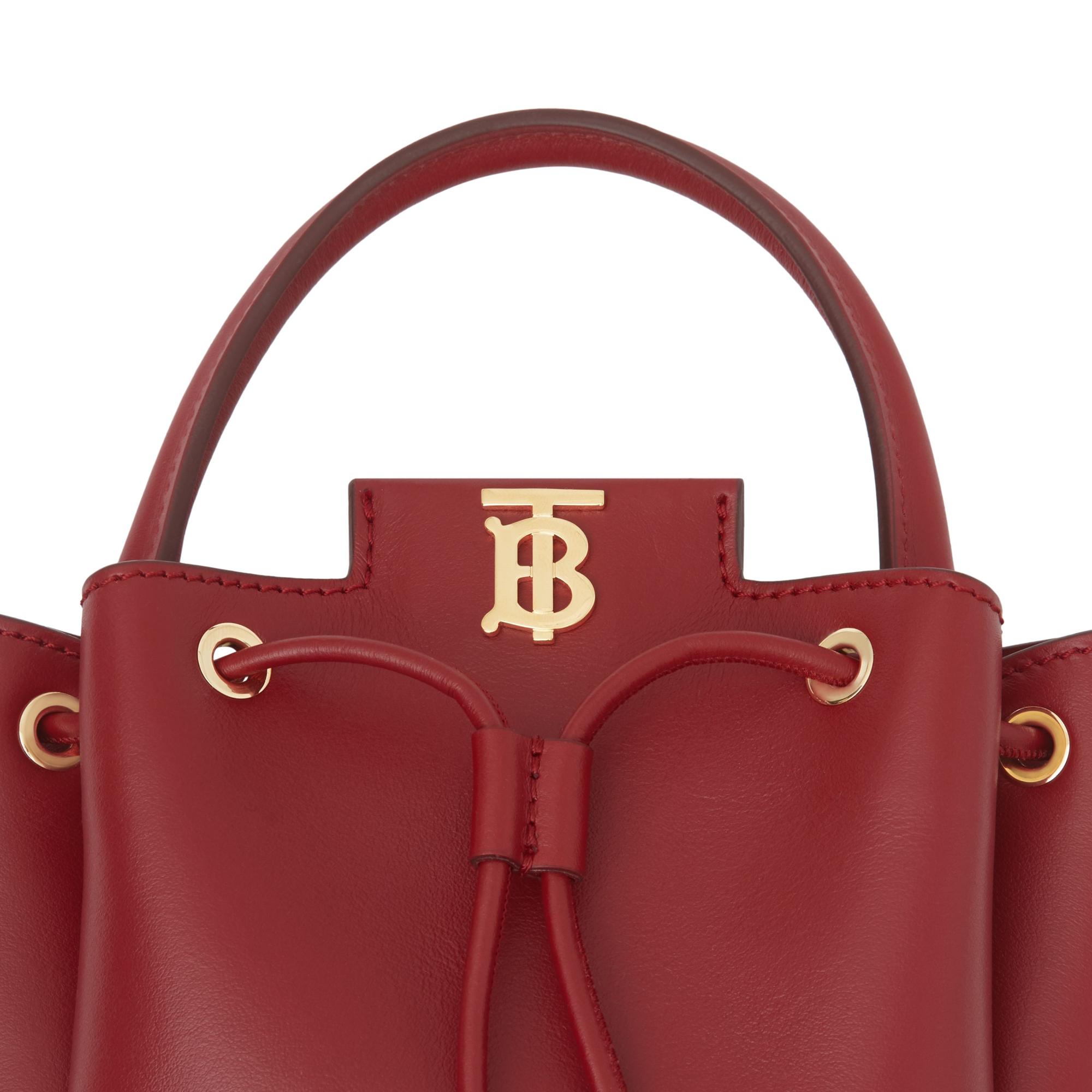 모노그램 모티프 레더 버킷 백