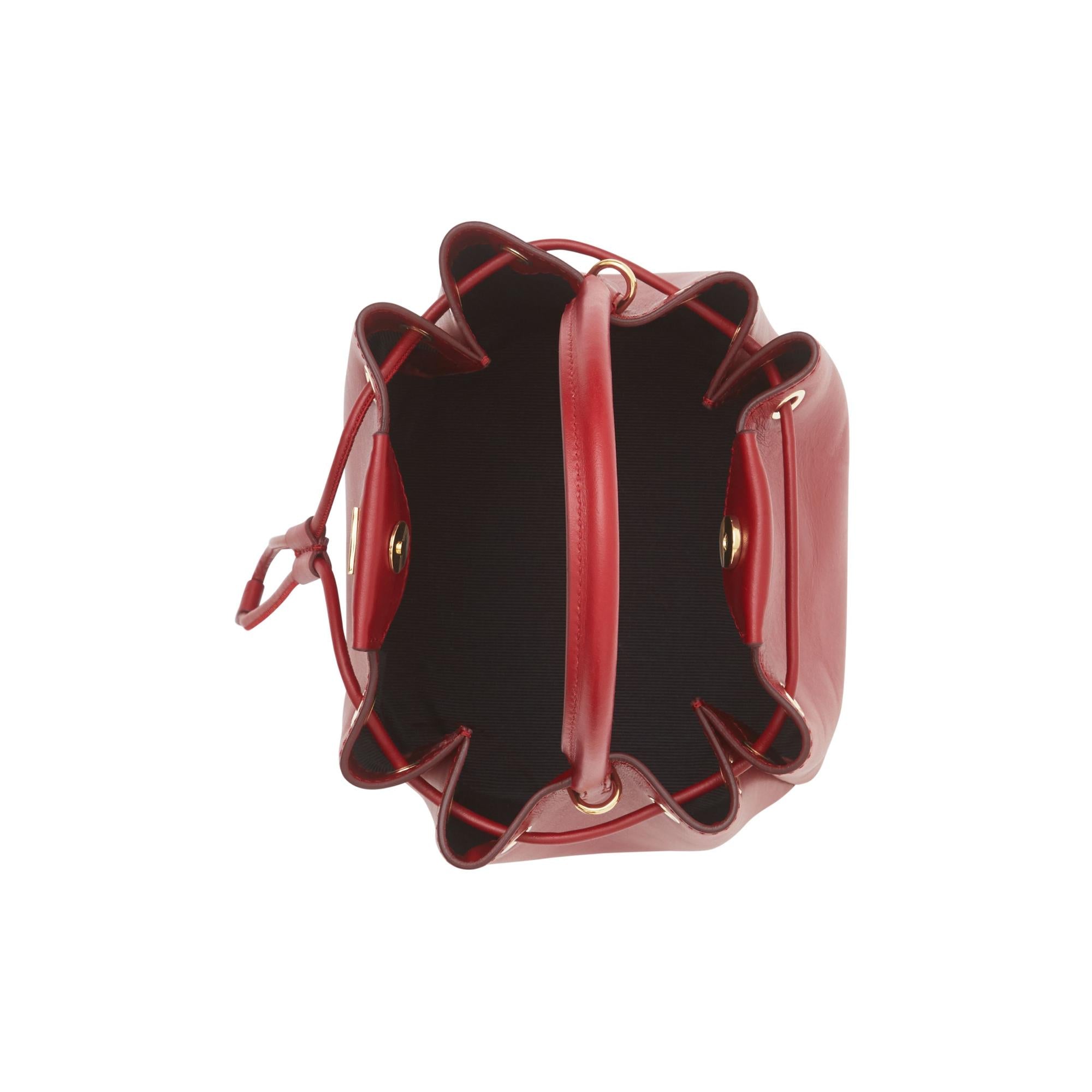 모노그램 모티프 레더 버킷 백