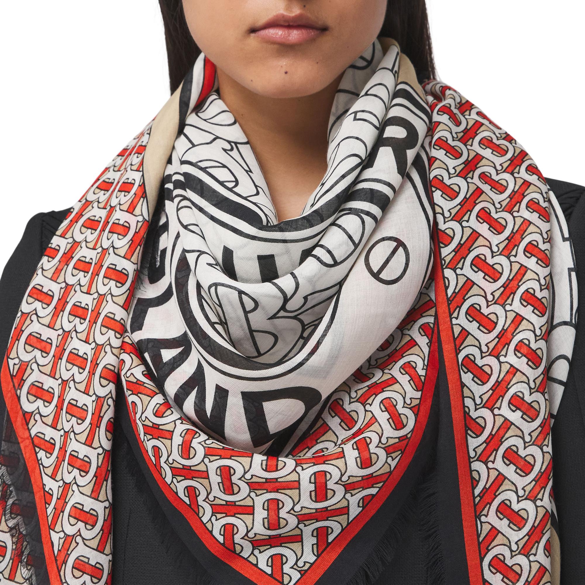 라지 모노그램 프린트 울 실크 스퀘어 스카프