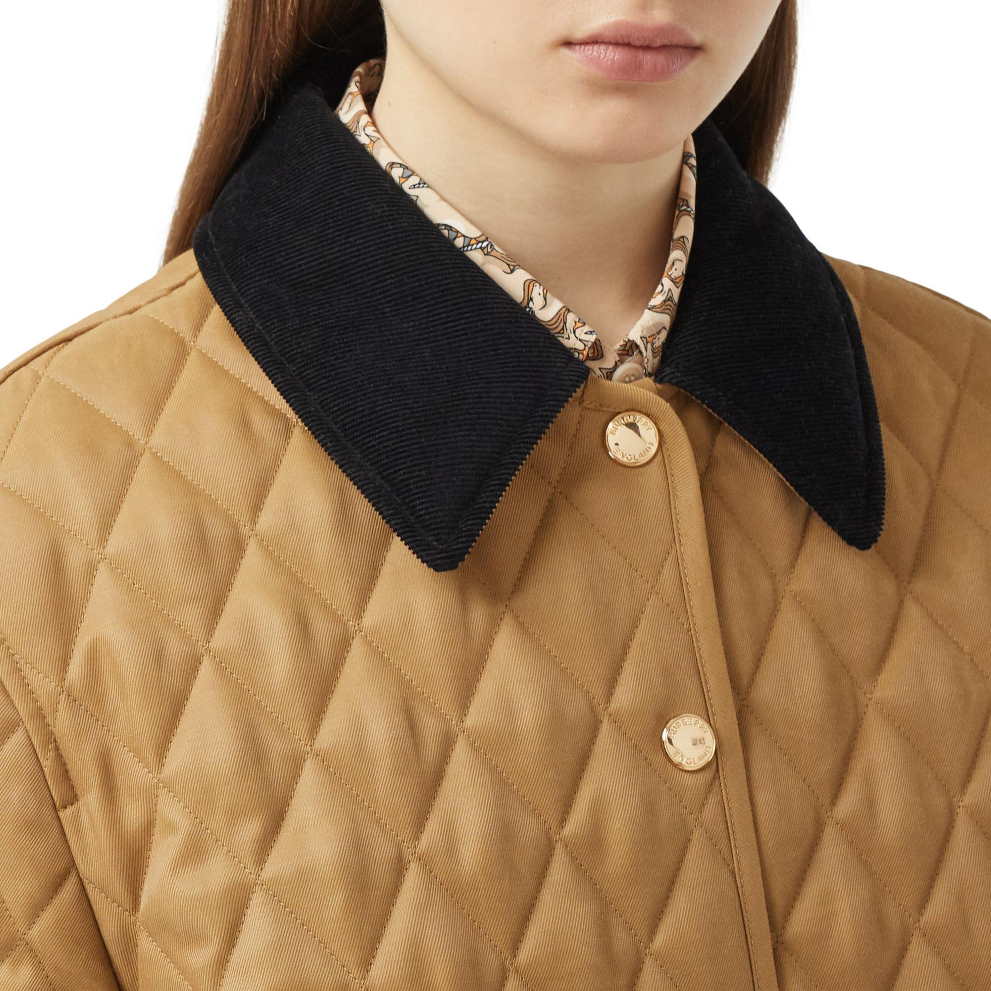 코듀로이 칼라 다이아몬드 퀼팅 재킷