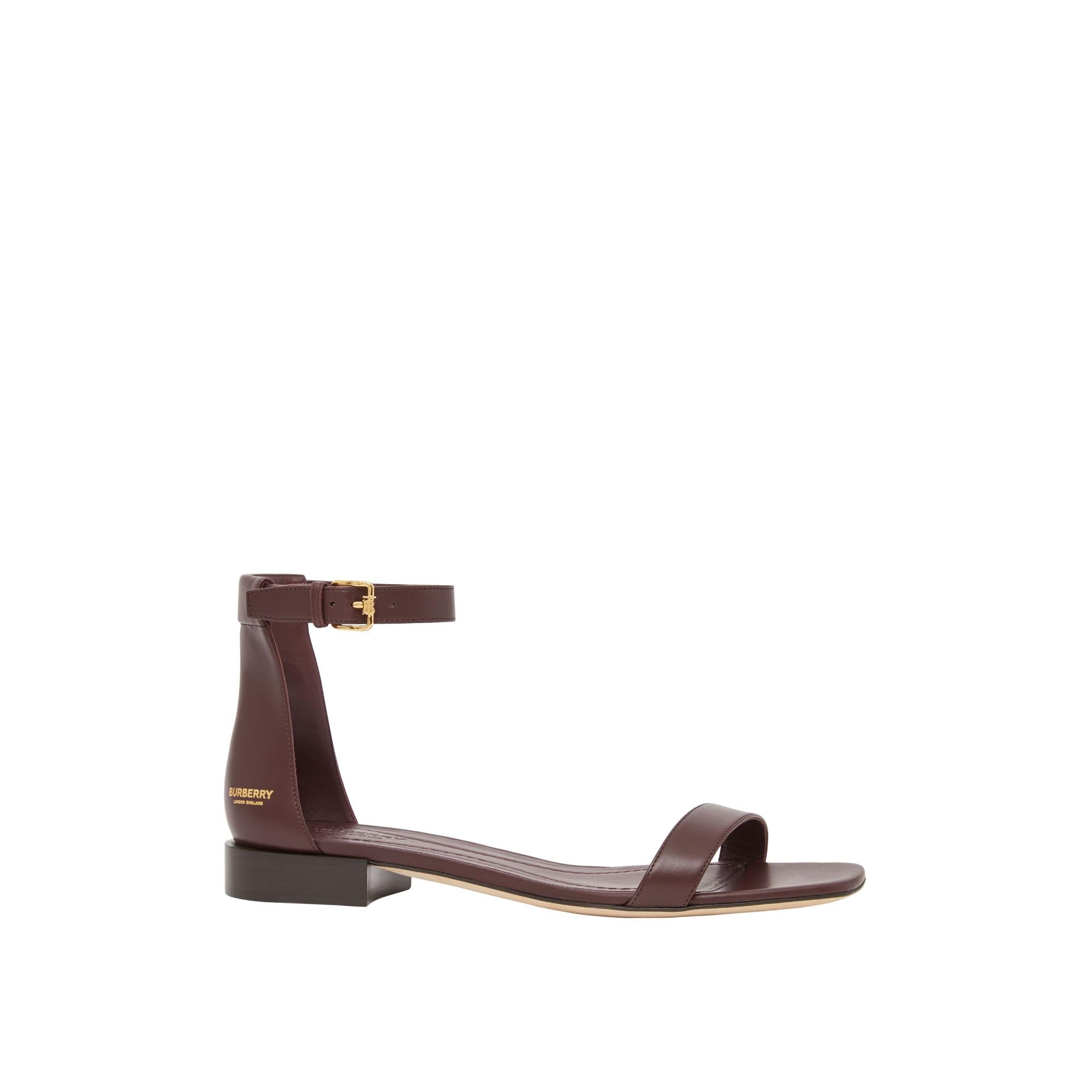 로고 엠보싱 레더 샌들