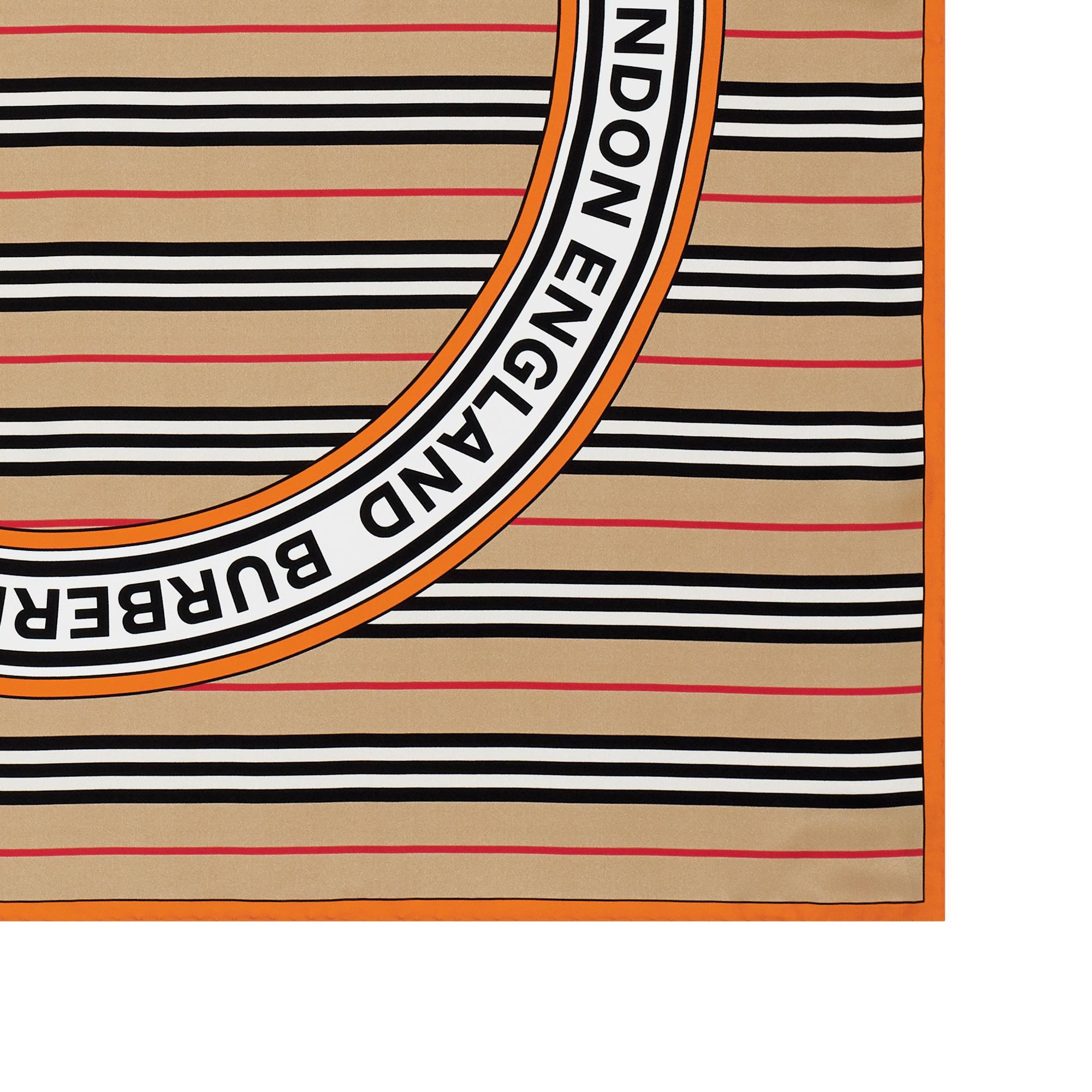 아이콘 스트라이프 로고 그래픽 실크 스퀘어 스카프