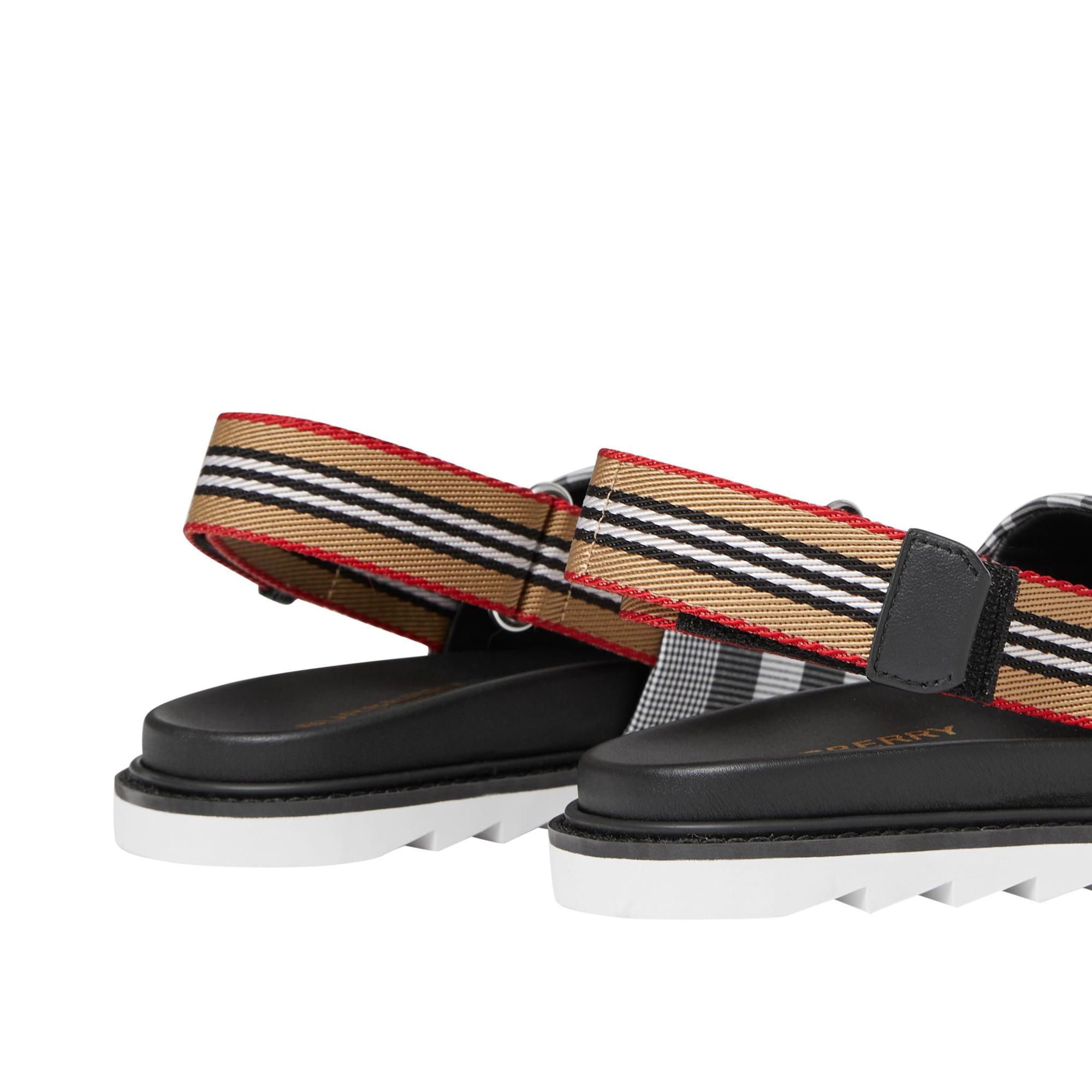 아이콘 스트라이프 디테일 체크 코튼 포플린 샌들