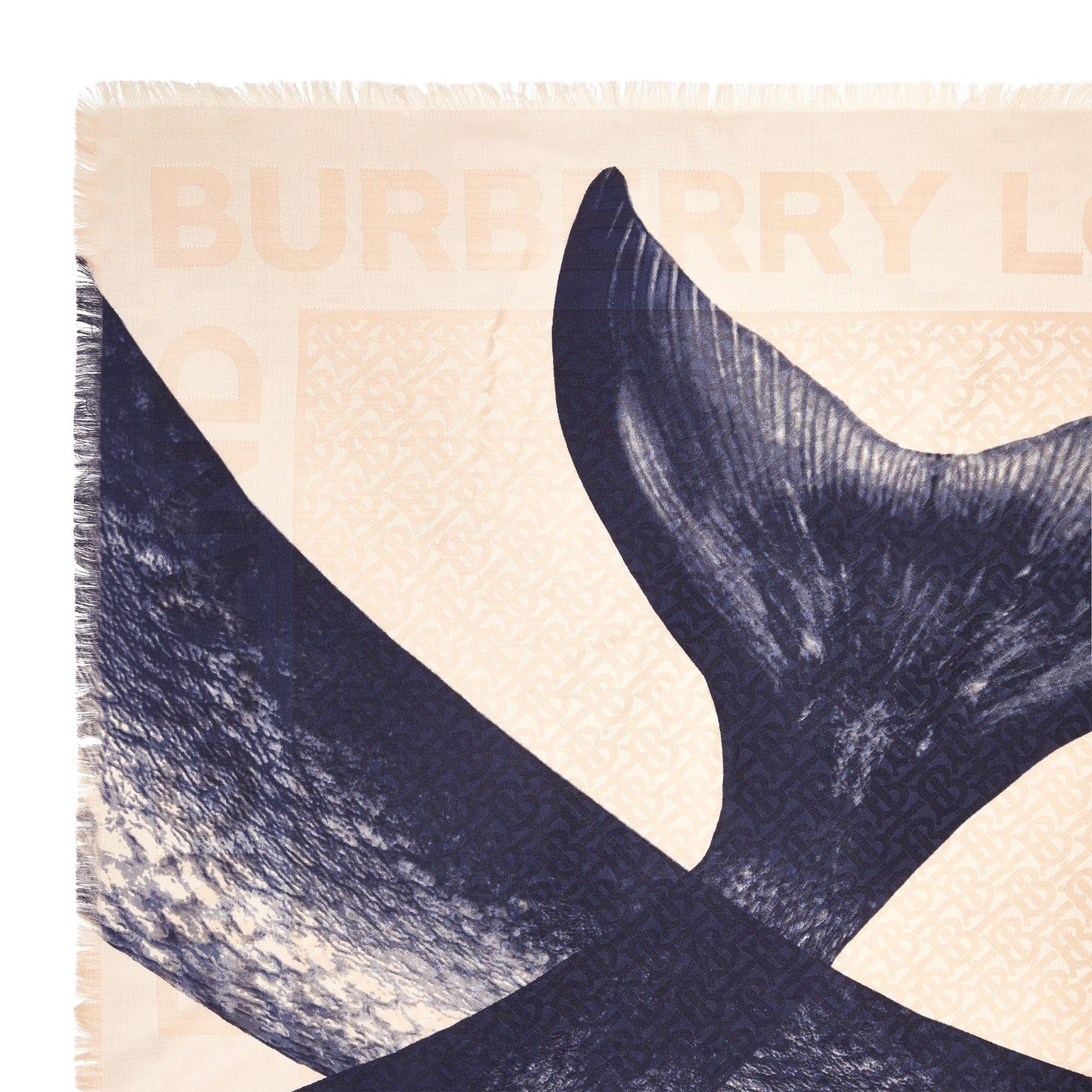 라지 머메이드 테일 프린트 실크 울 스퀘어 스카프