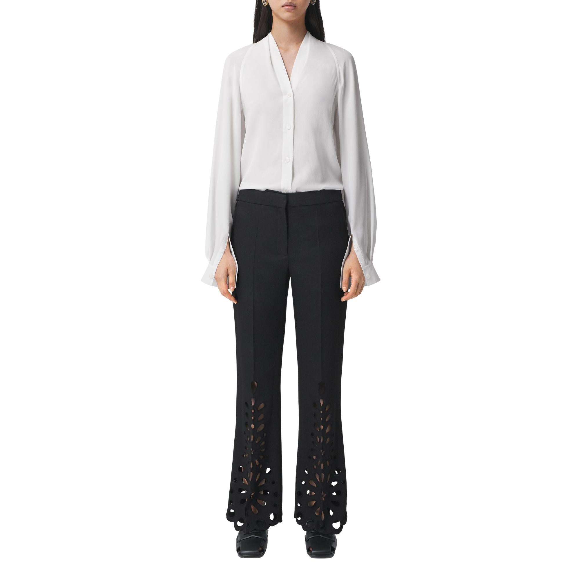 링 디테일 실크 칼라리스 블라우스