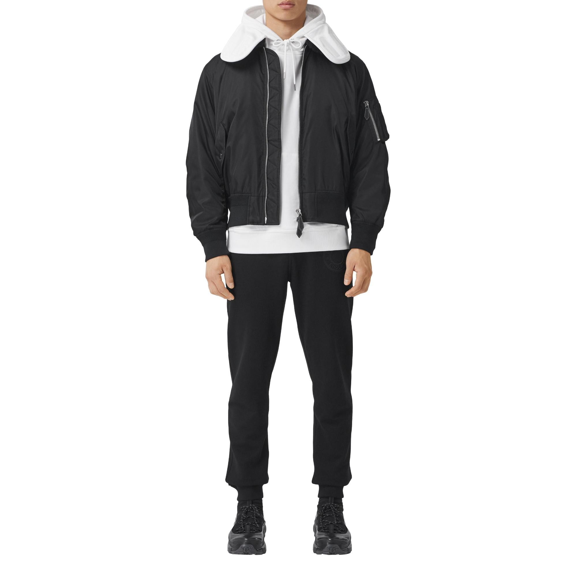 디태처블 시얼링 칼라 나일론 보머 재킷