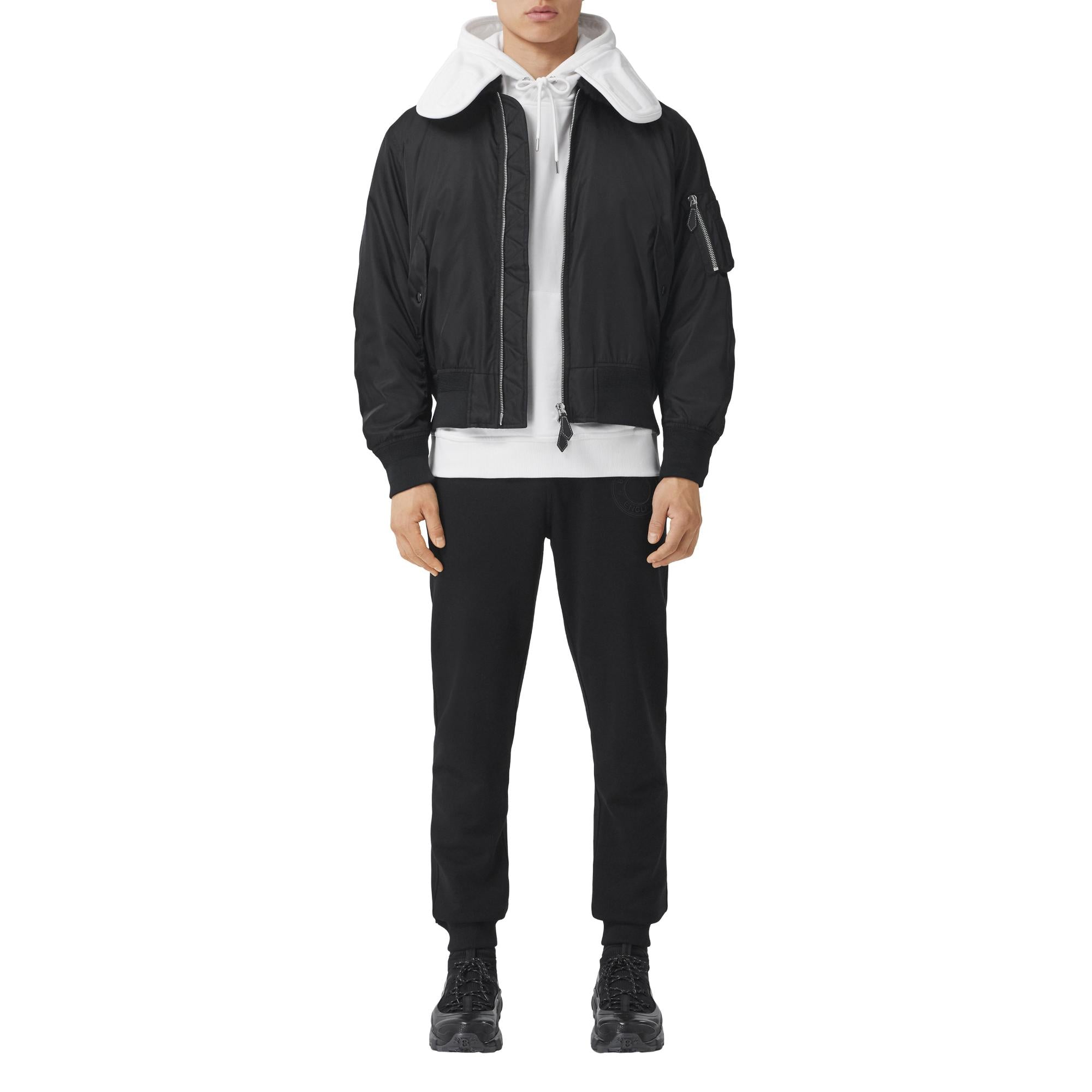 디태처블 시얼링 칼라 나일론 보머 재킷