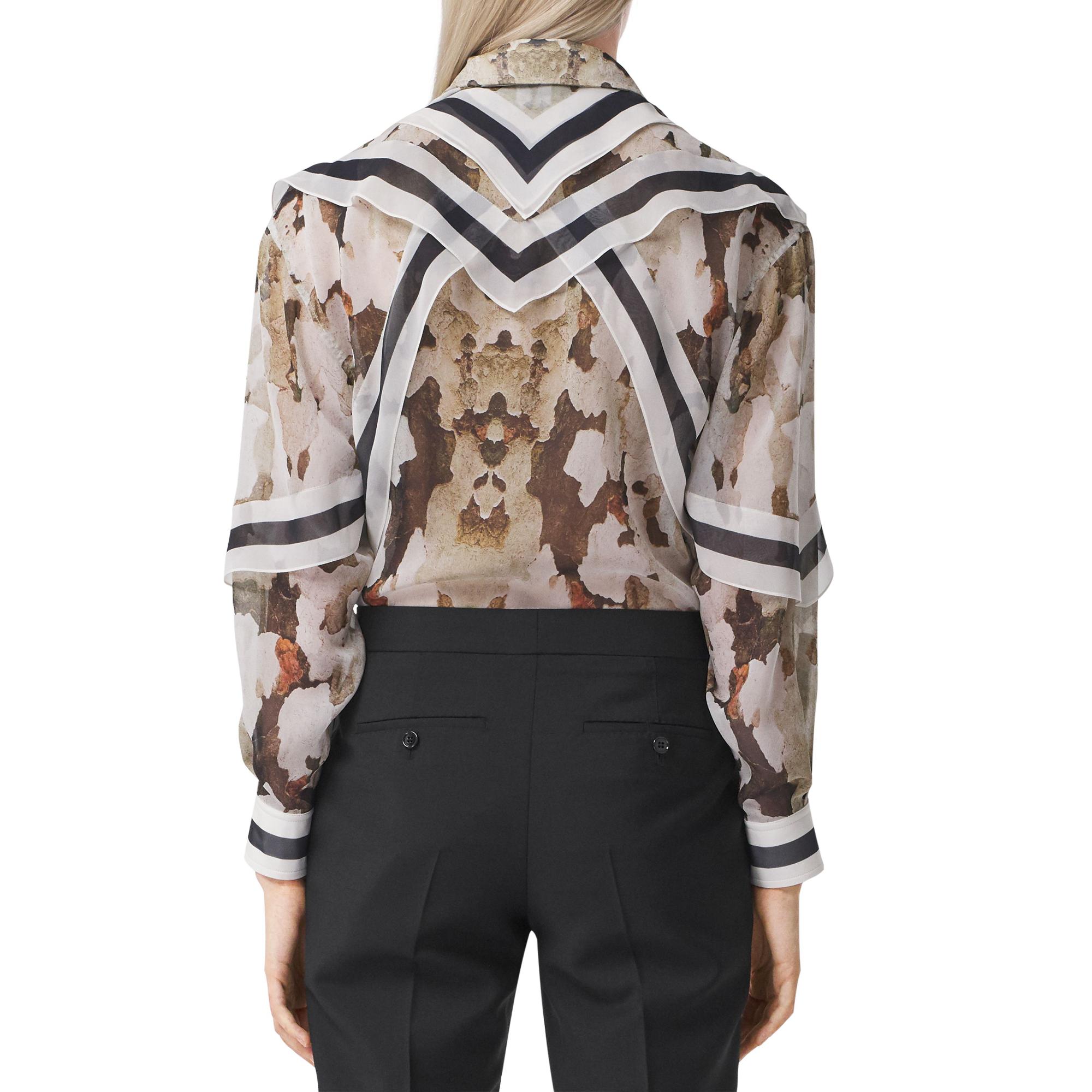 디태처블 스카프 카무플라주 프린트 실크 오버사이즈 셔츠