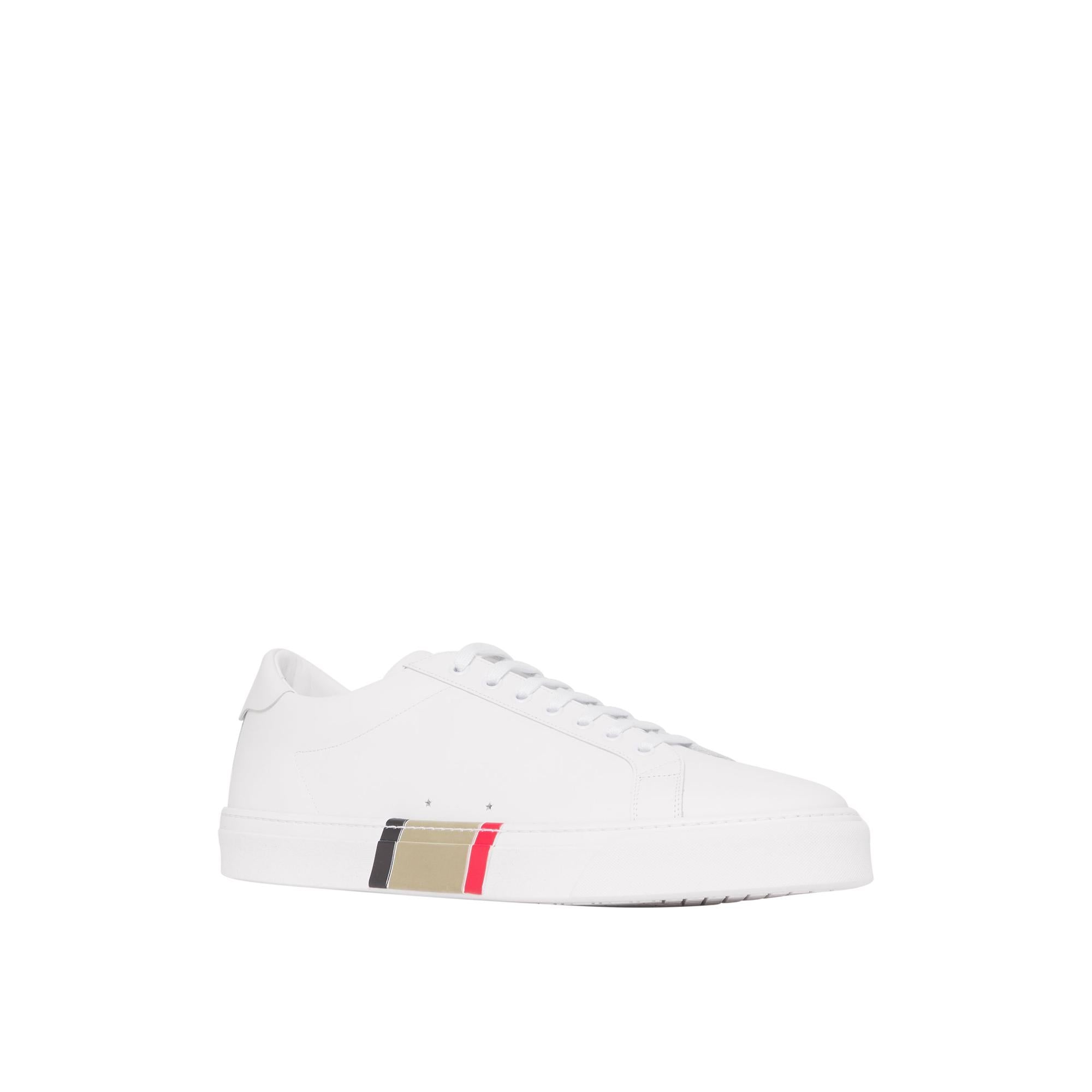 스트라이프 디테일 레더 스니커즈