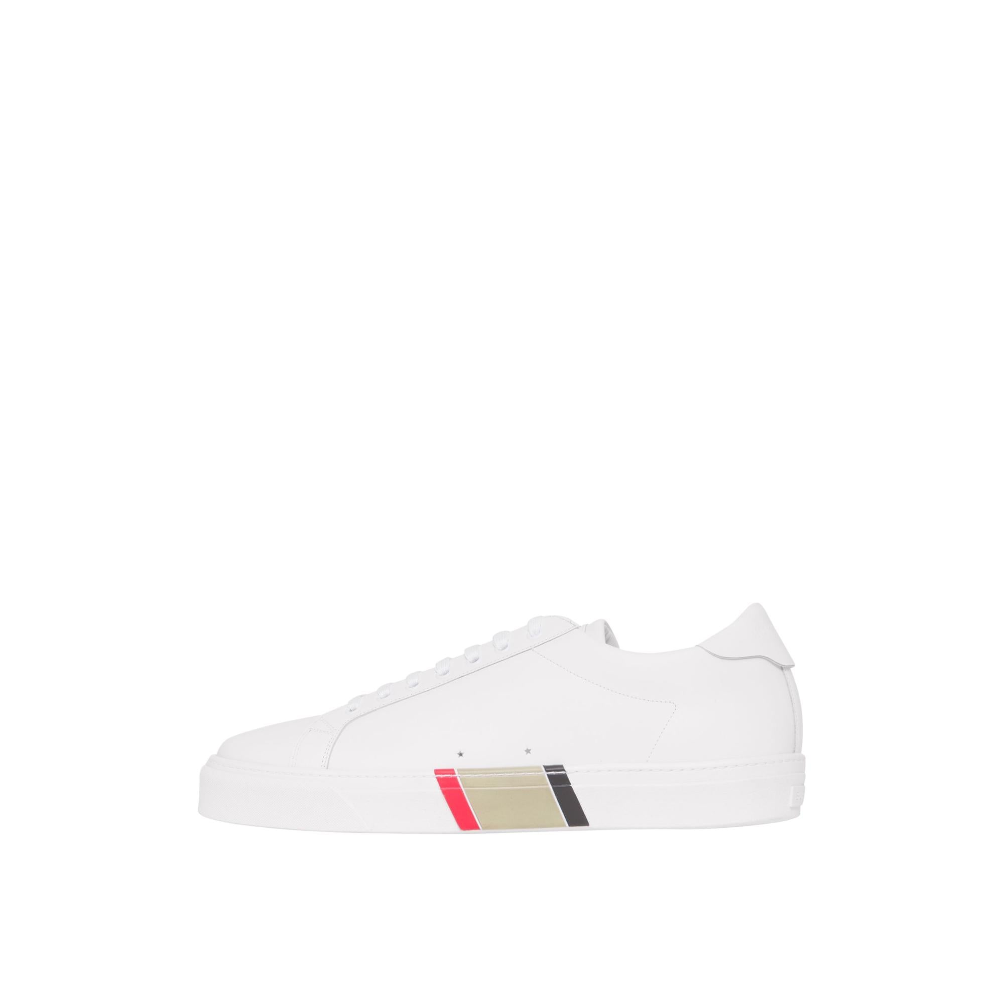 스트라이프 디테일 레더 스니커즈