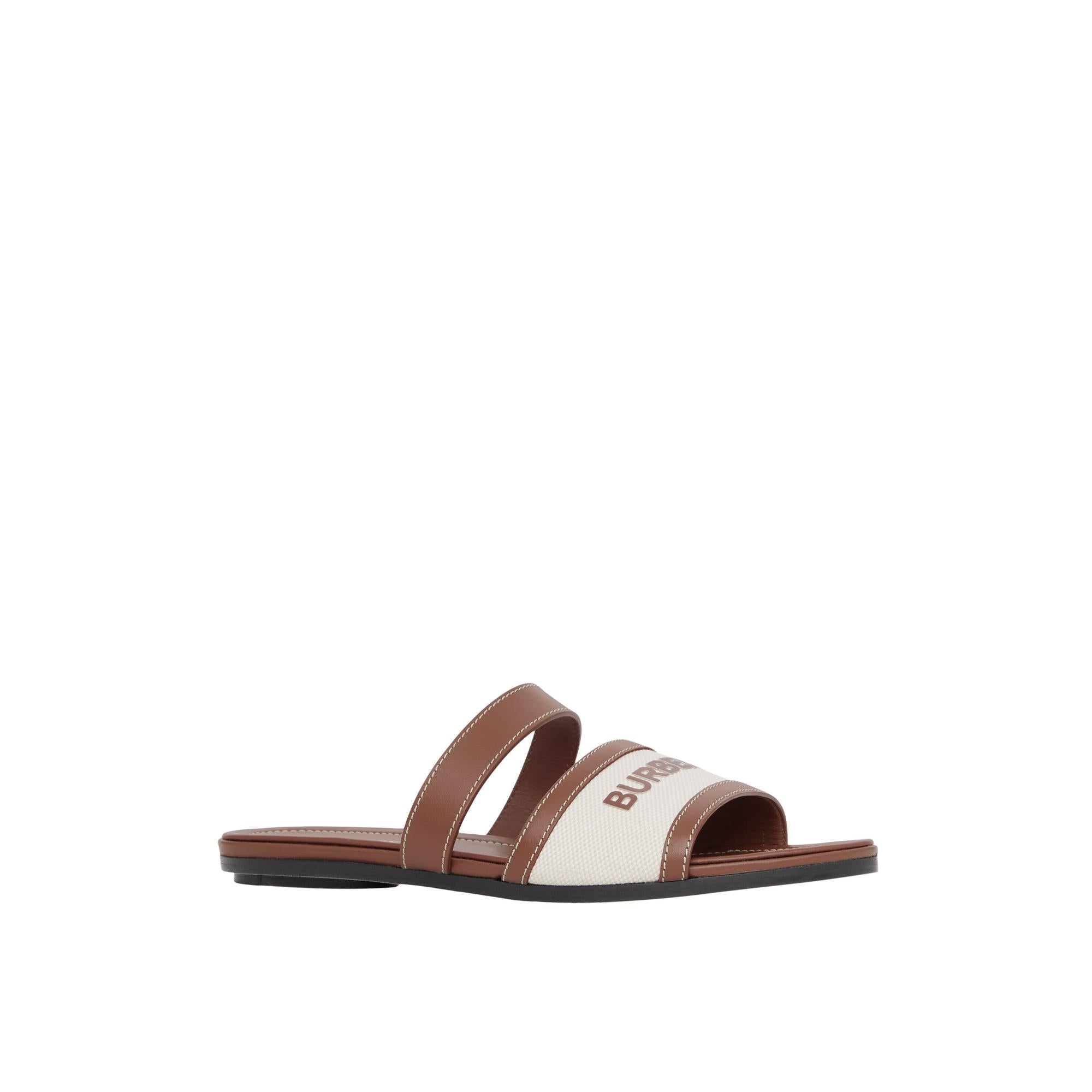 와이드핏 로고 프린트 레더 캔버스 샌들