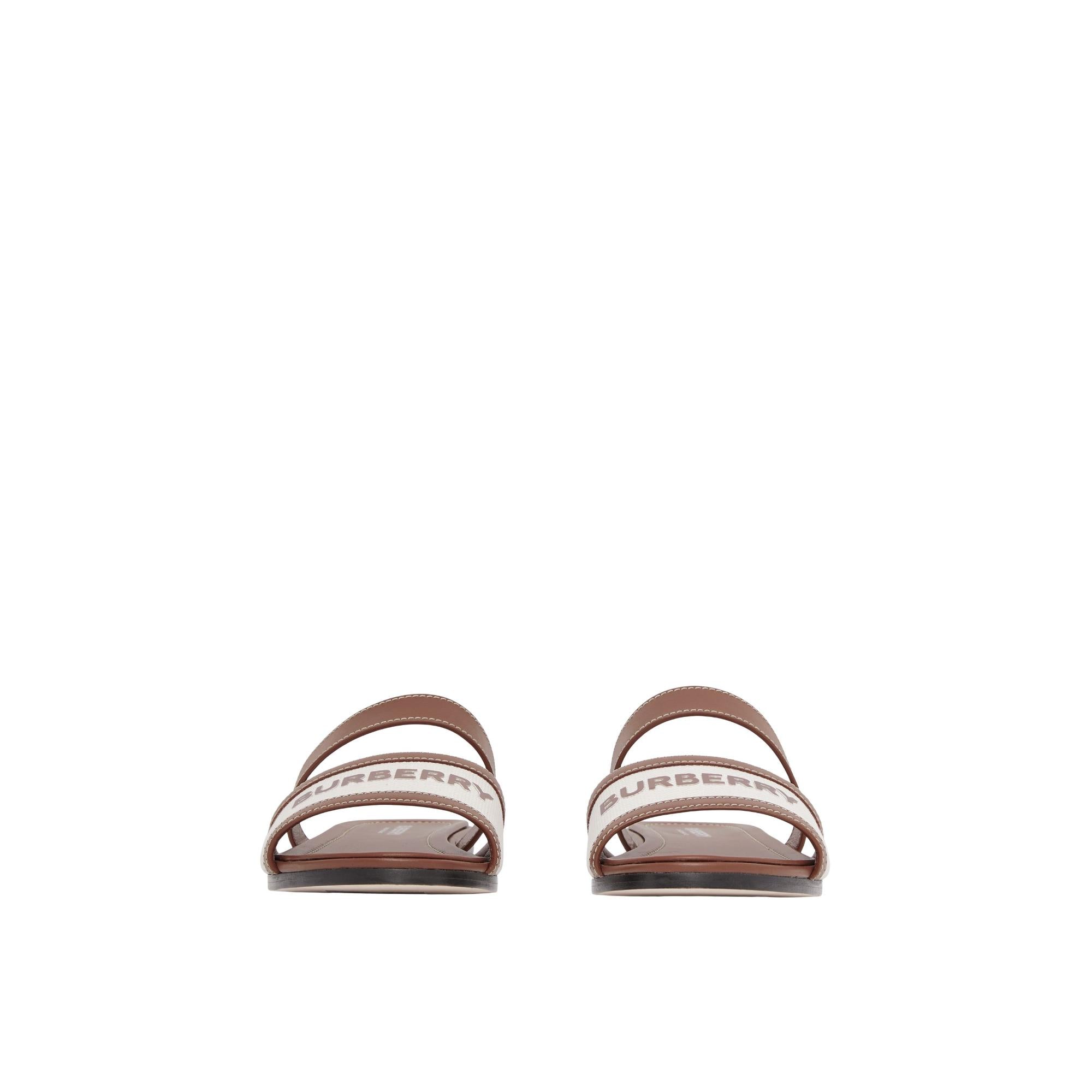 와이드핏 로고 프린트 레더 캔버스 샌들