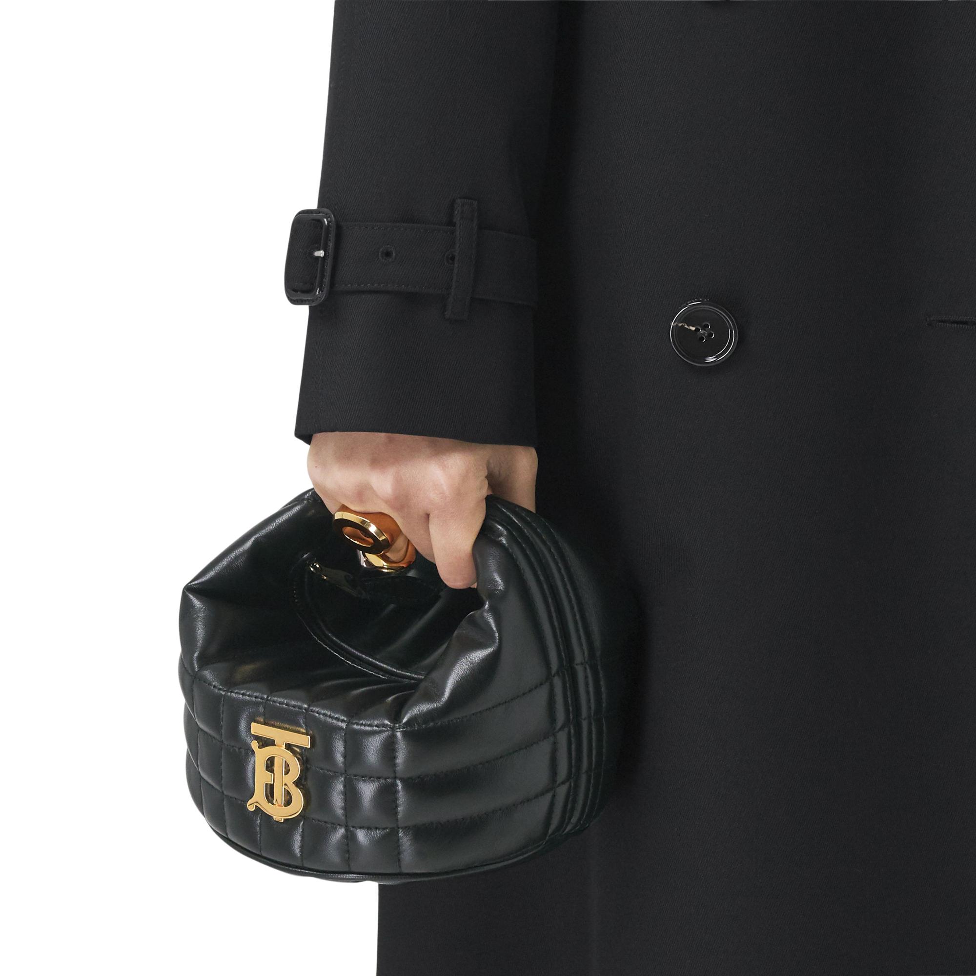 퀼팅 레더 스몰 크레센트 롤라 백