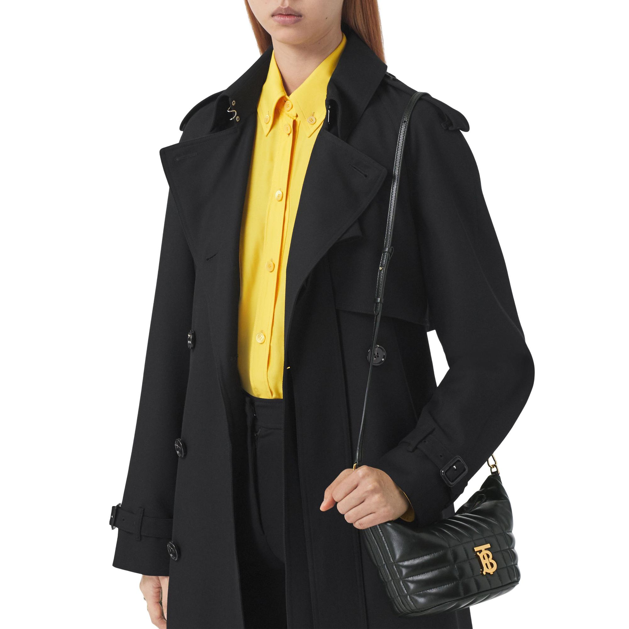 퀼팅 레더 스몰 크레센트 롤라 백