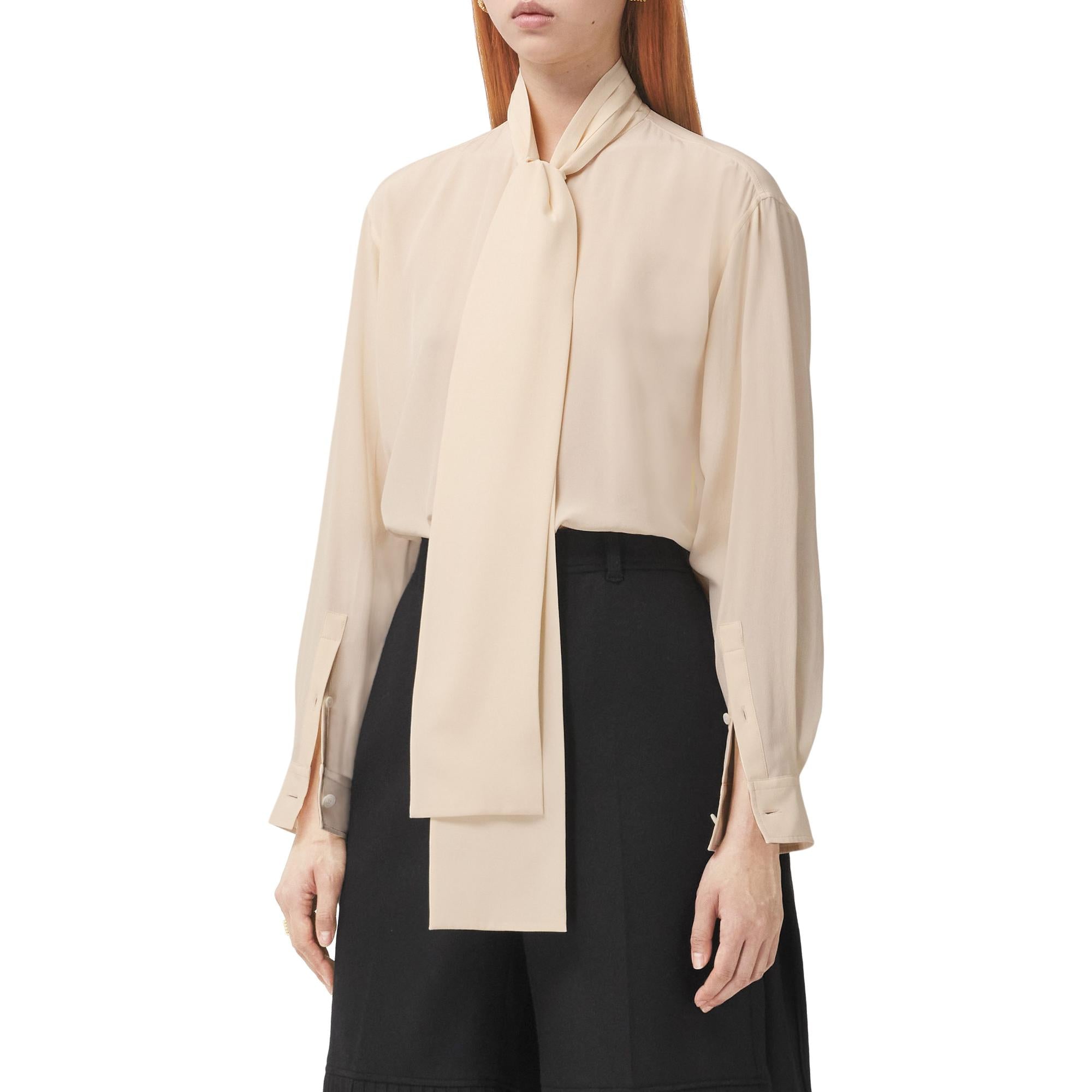 실크 크레이프 드 신 타이넥 셔츠