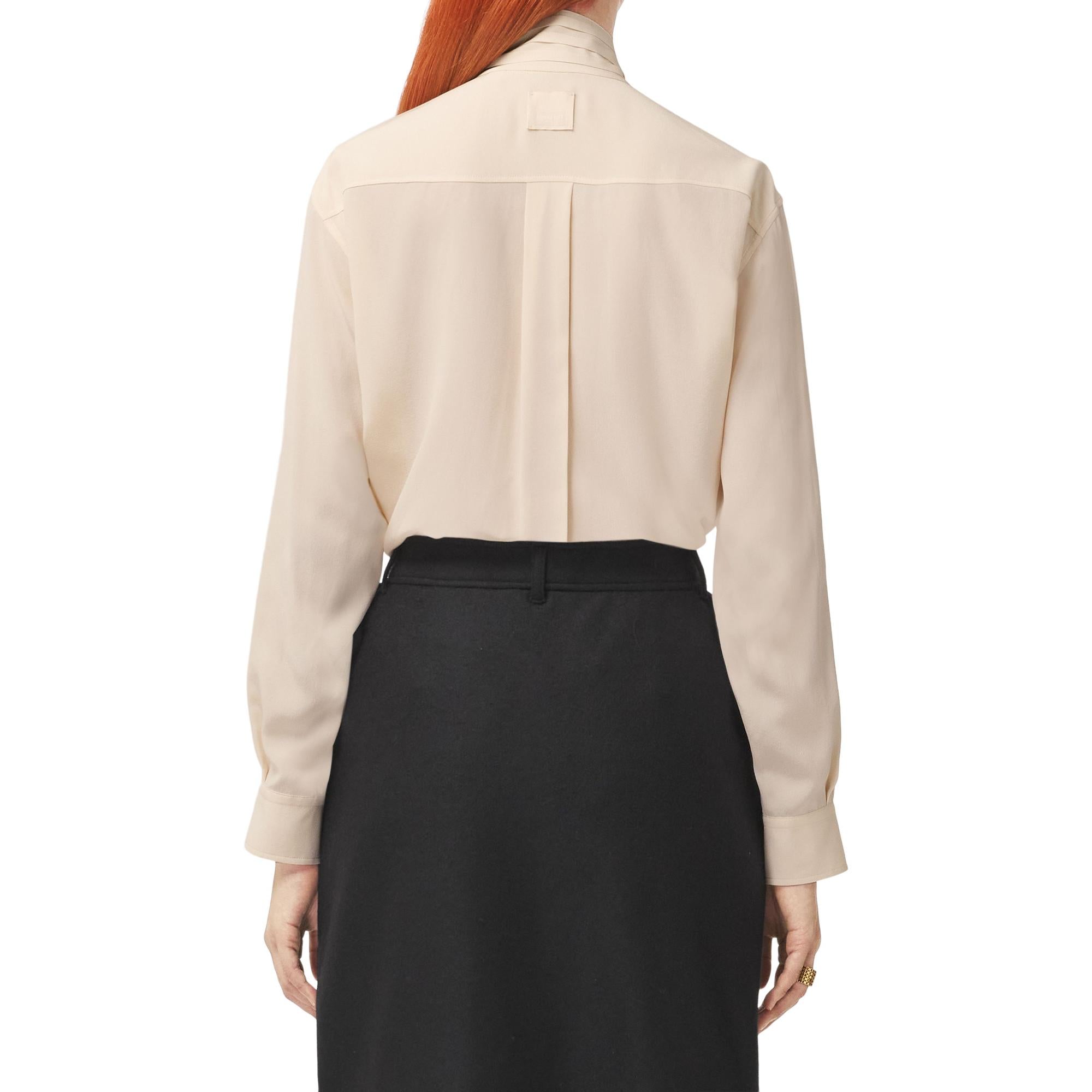 실크 크레이프 드 신 타이넥 셔츠