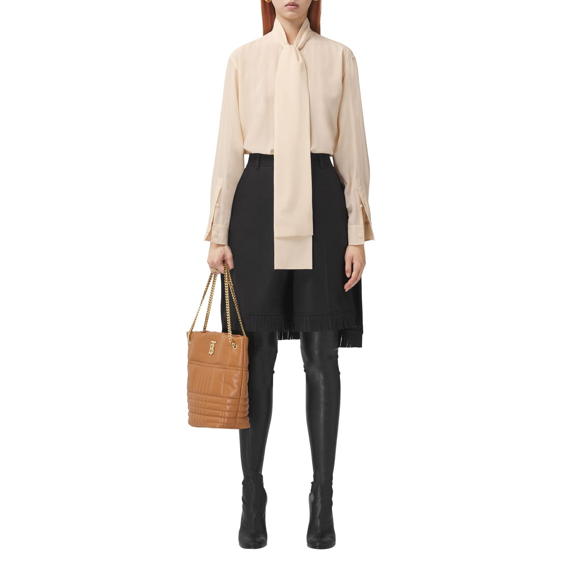 실크 크레이프 드 신 타이넥 셔츠