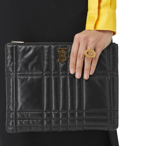 골드 플레이트 컷아웃 디테일 링