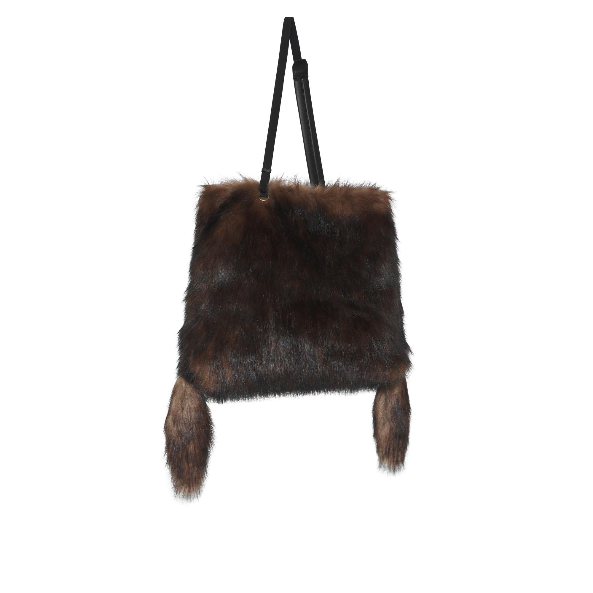 인조 퍼 라지 아스트라 백