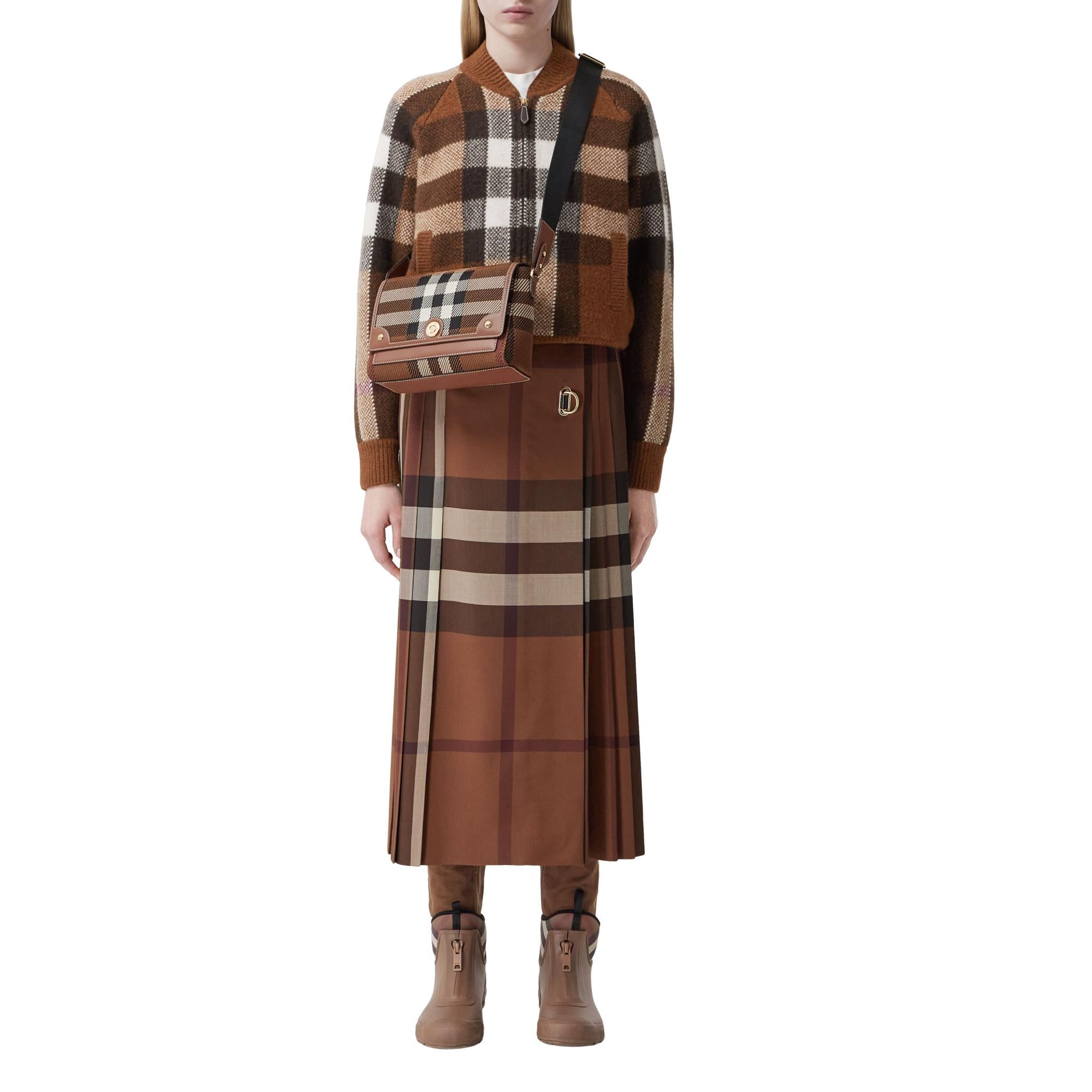 이그재저레이트 체크 레더 노트 백