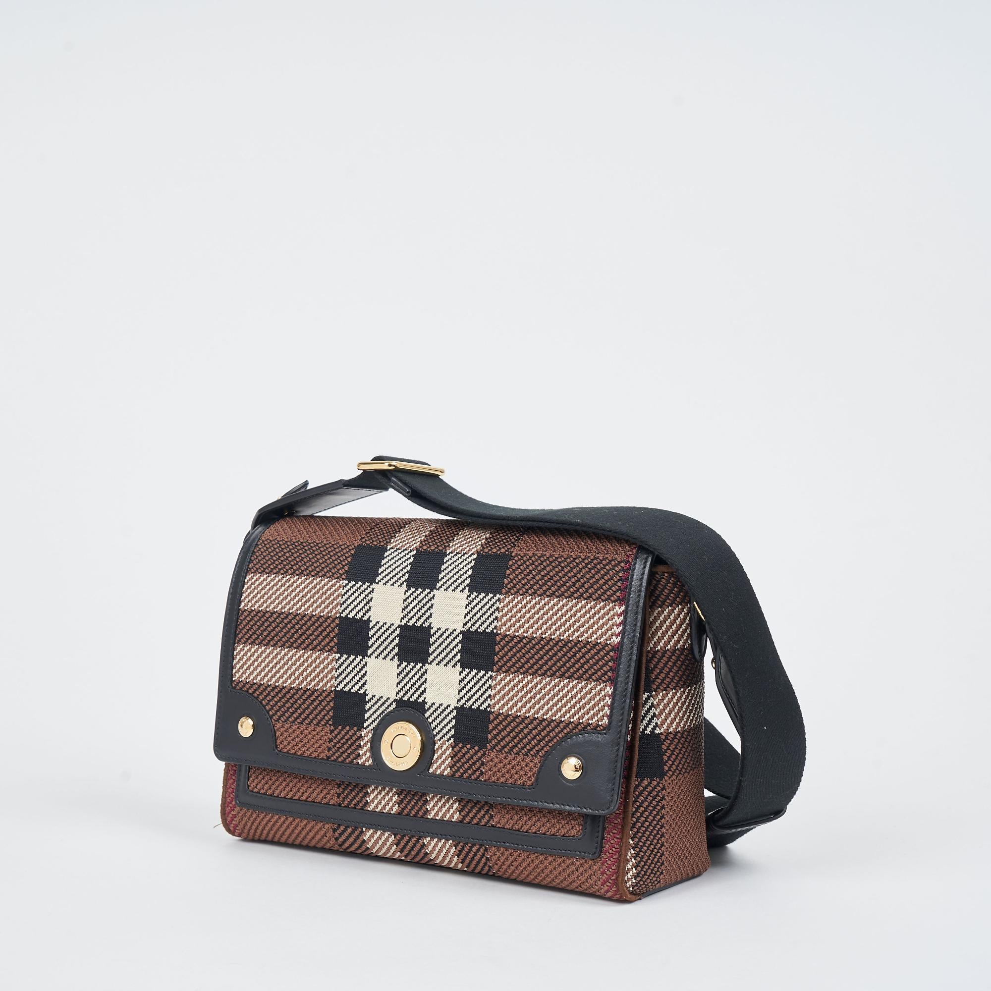 이그재저레이트 체크 레더 노트 백