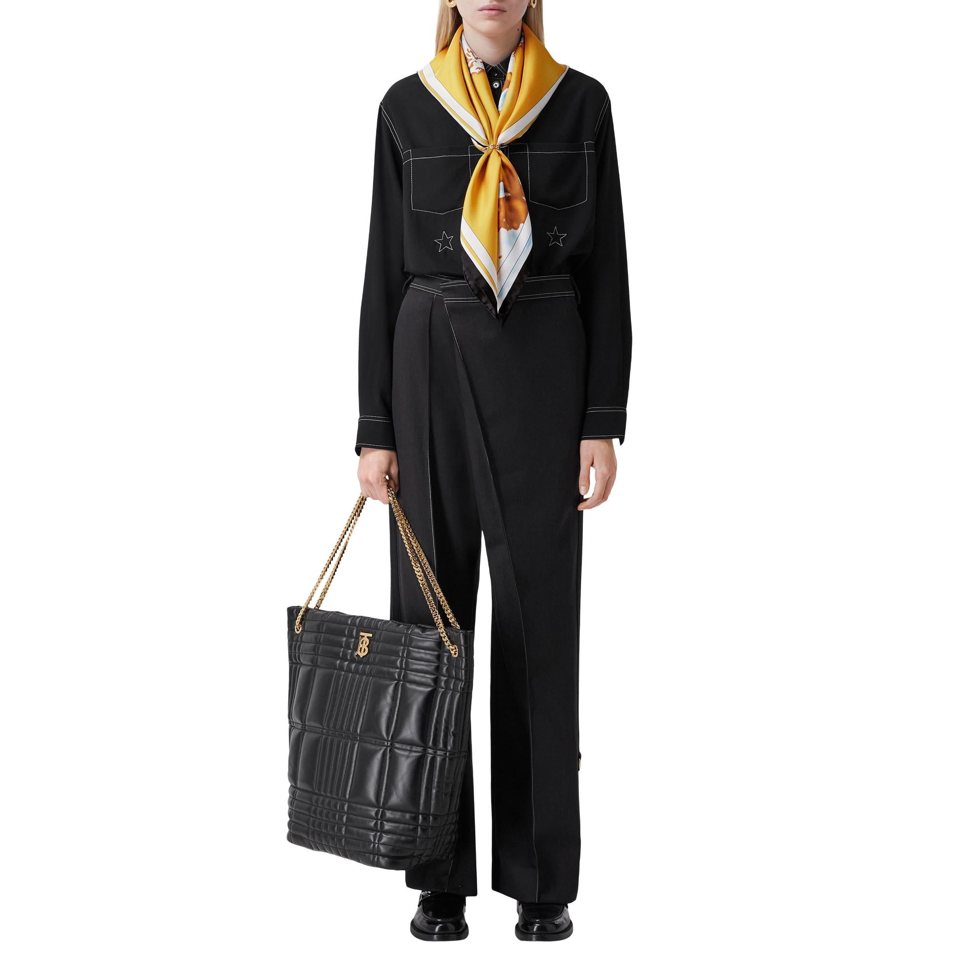 디어 그래픽 실크 스퀘어 스카프