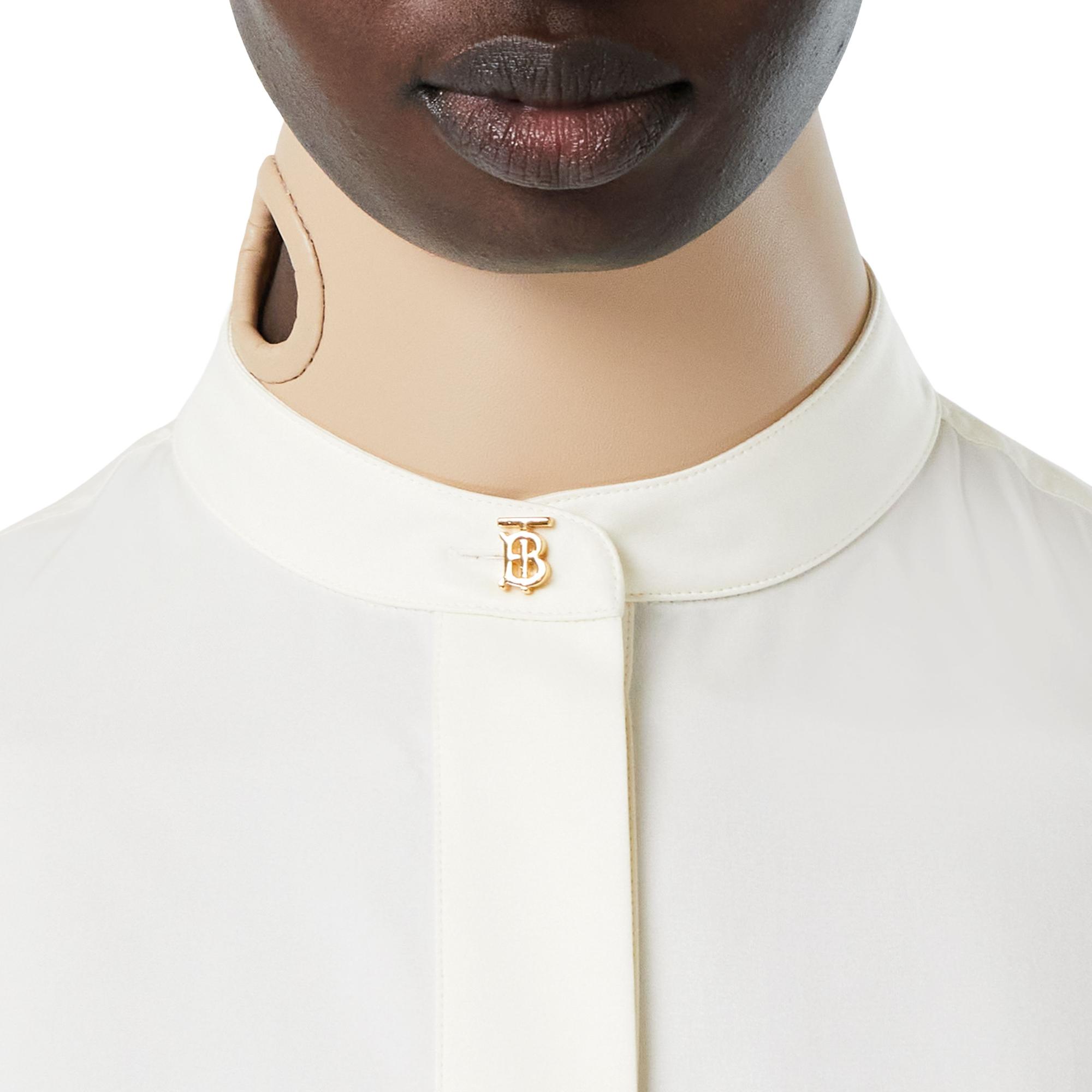 롱 슬리브 D링 디테일 실크 새틴 드레스