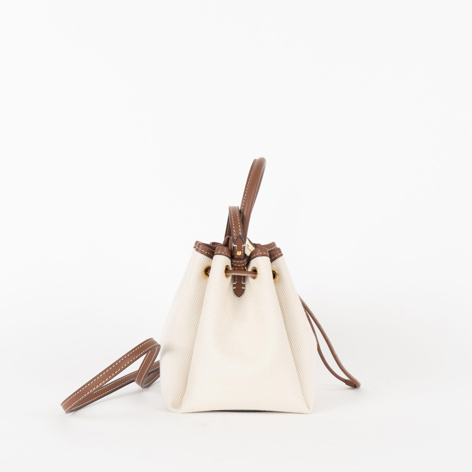 모노그램 모티프 캔버스 레더 버킷 백