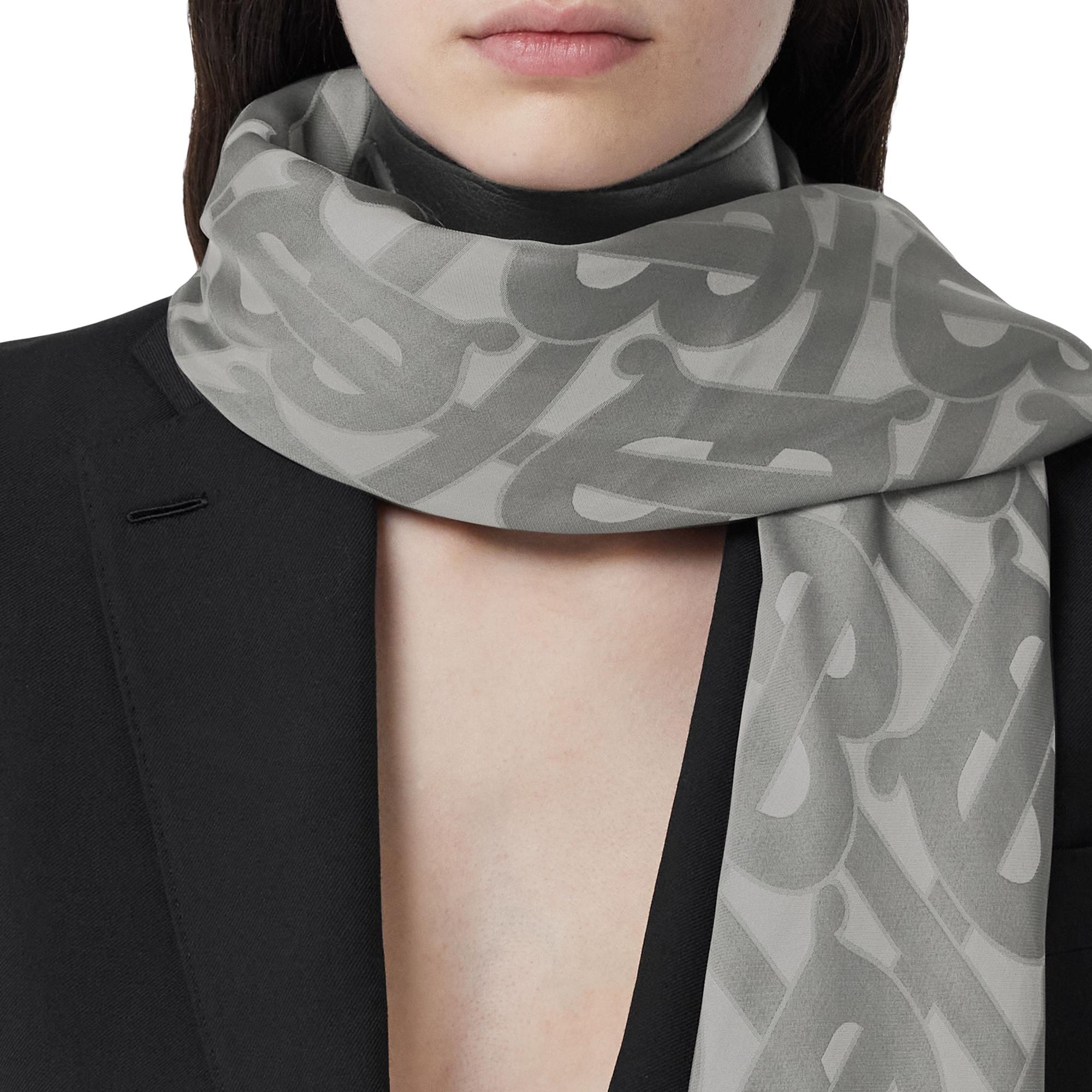 모노그램 실크 시폰 자카드 스카프