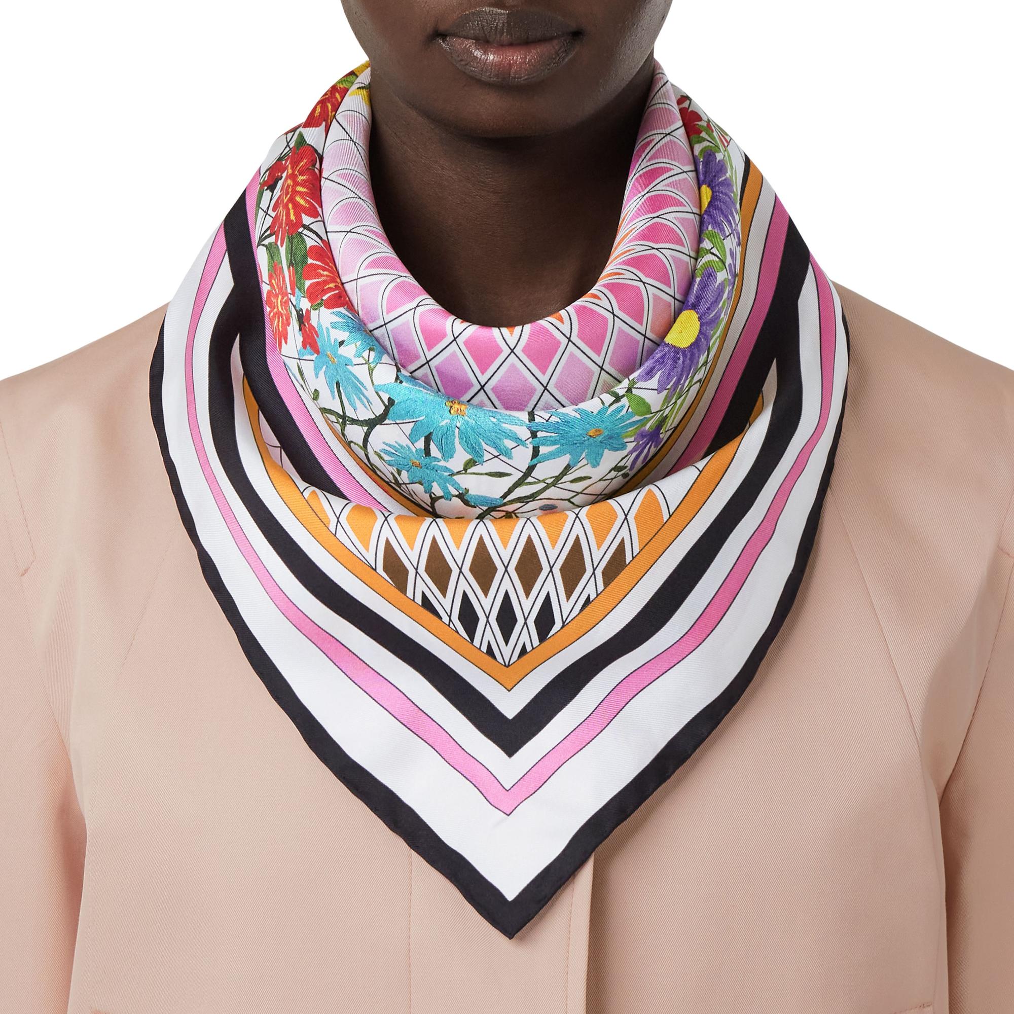 플로럴 프린트 실크 스퀘어 스카프