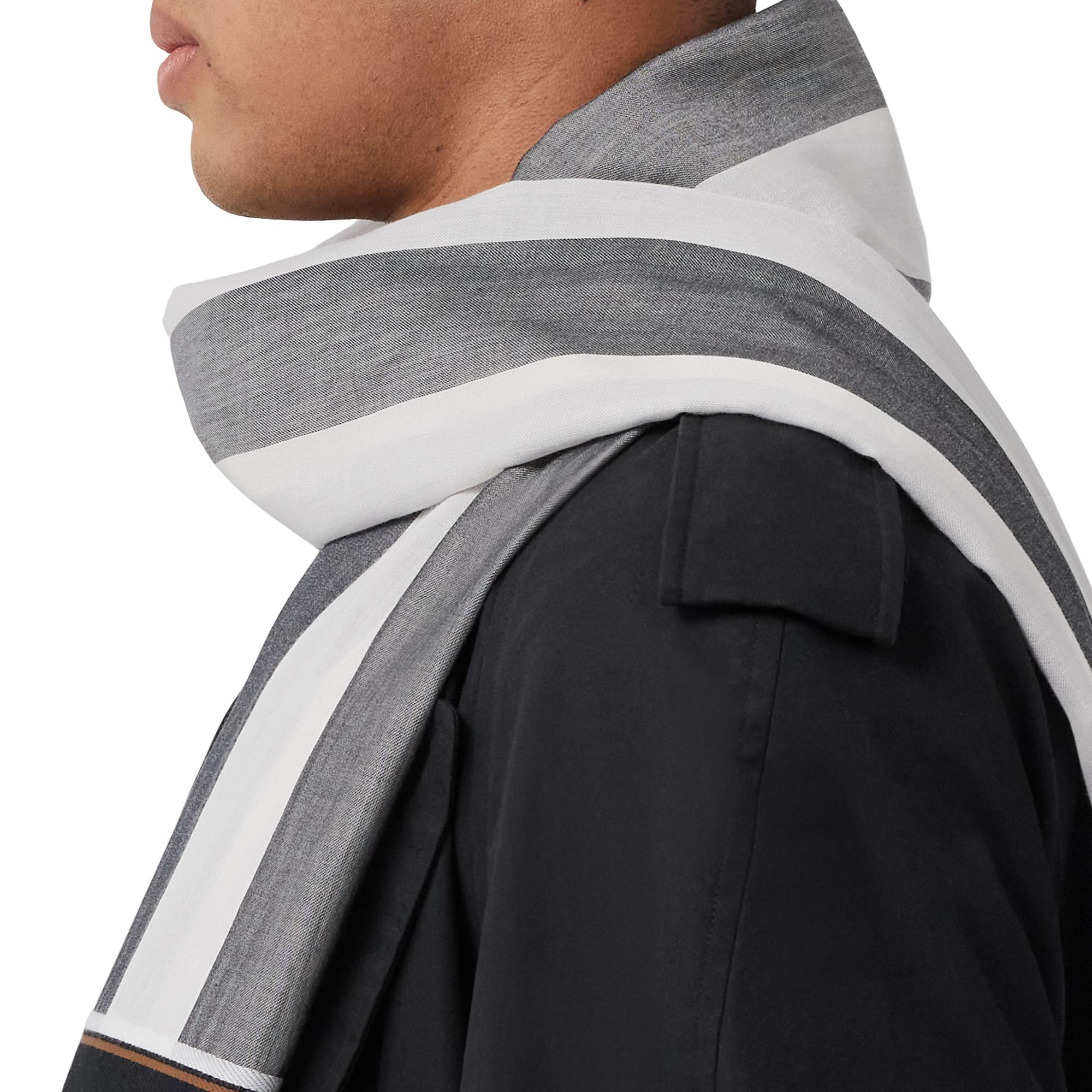 Love Is Eternal 스트라이프 코튼 캐시미어 자카드 스카프