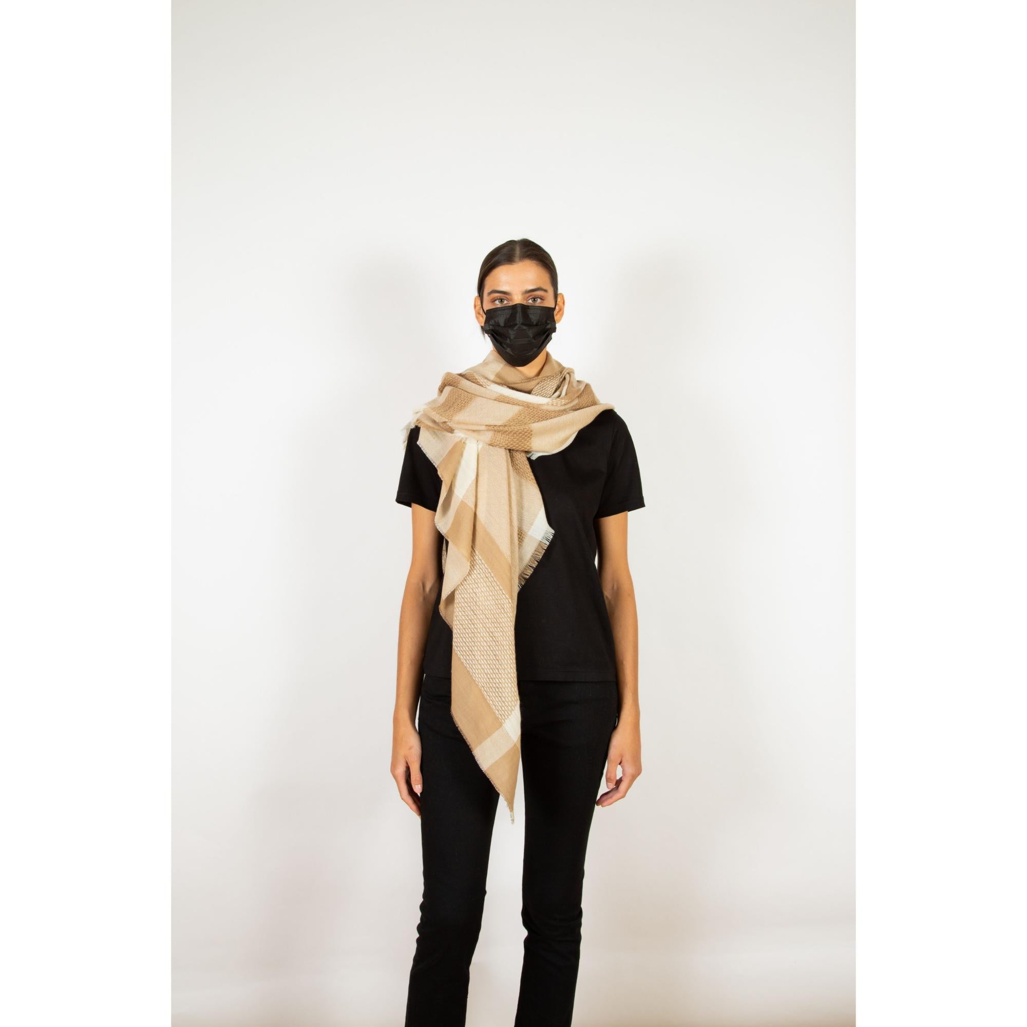라지 체크 캐시미어 스퀘어 스카프